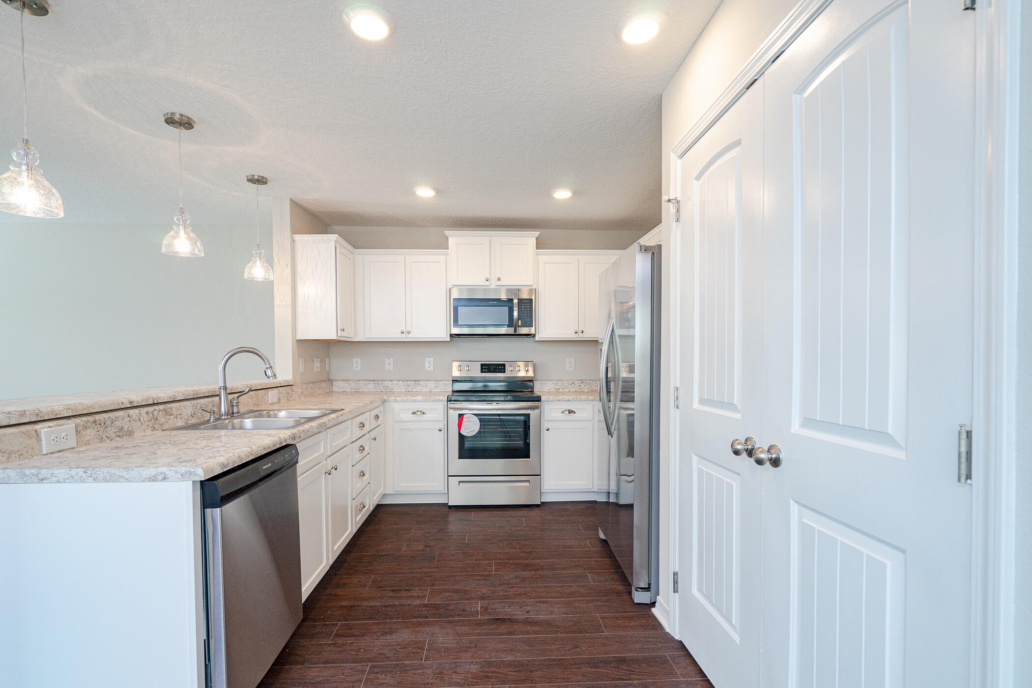 STILLWELL ESTATES - Residential