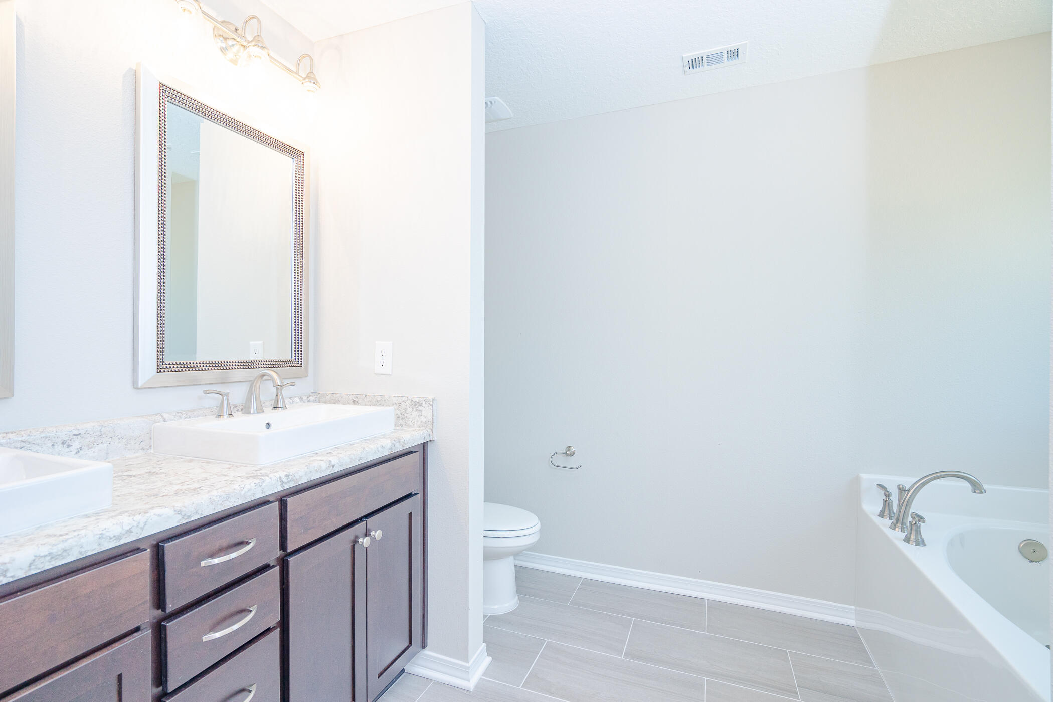 STILLWELL ESTATES - Residential