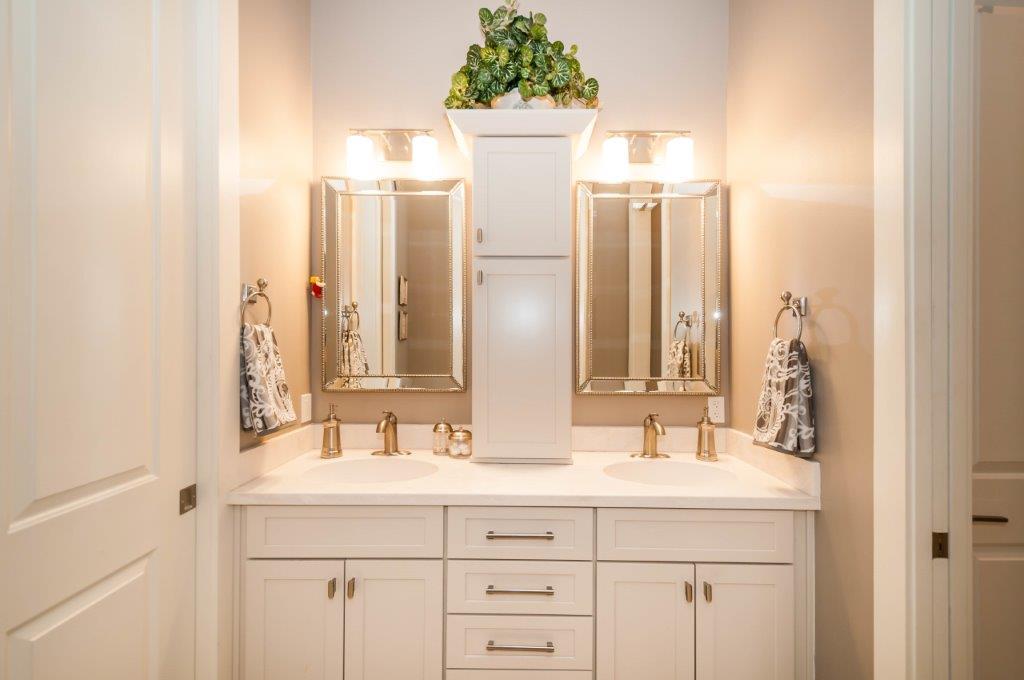 EMERALD WATERS VILLAGE - Residential