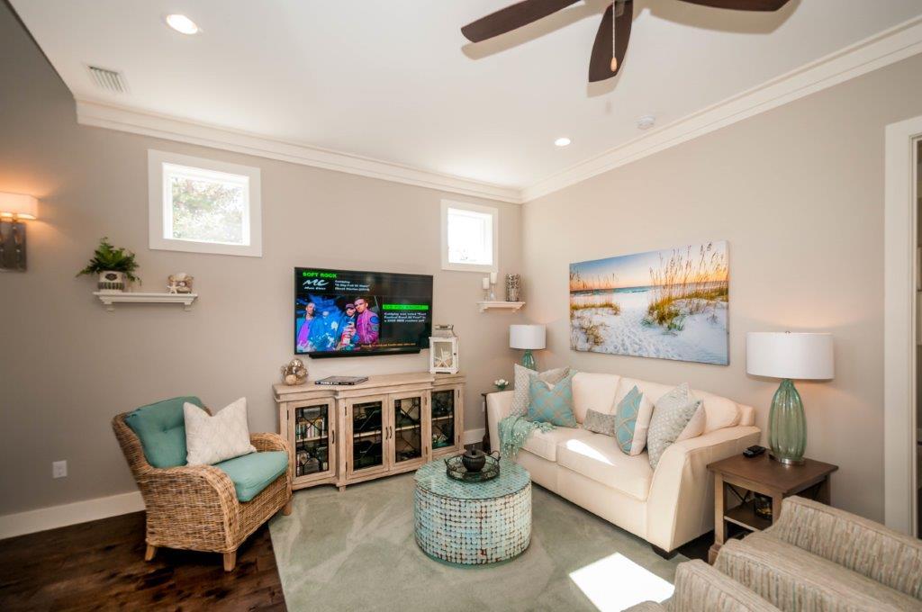 EMERALD WATERS VILLAGE - Residential