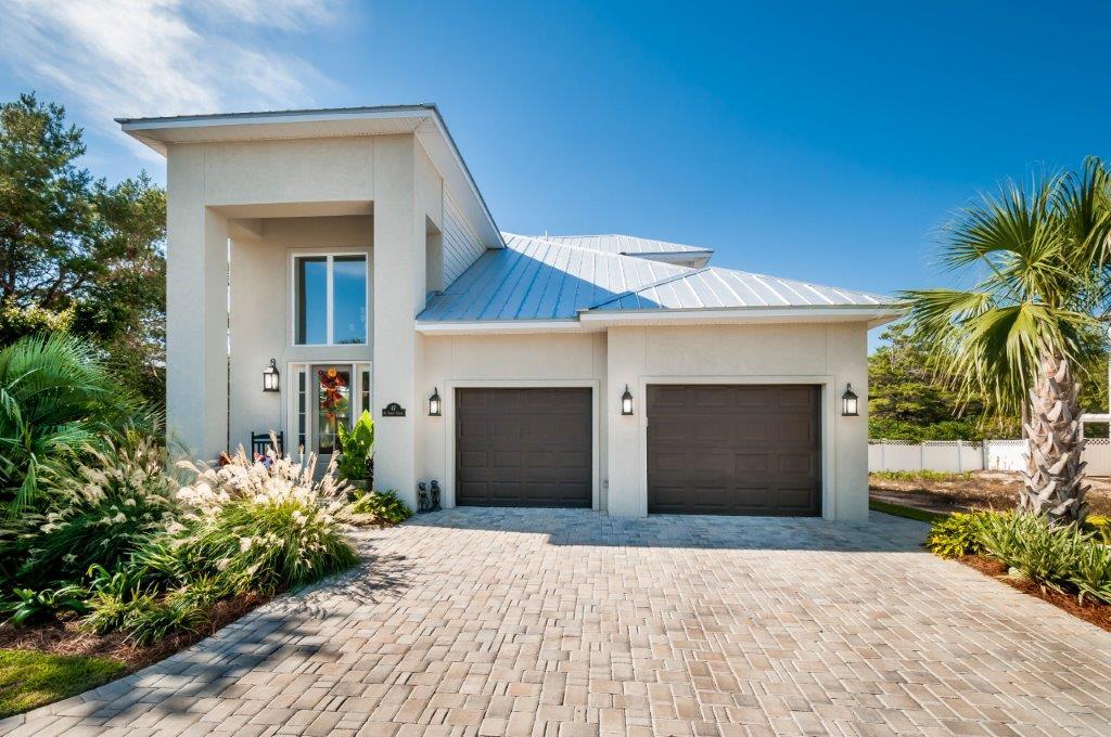 EMERALD WATERS VILLAGE - Residential