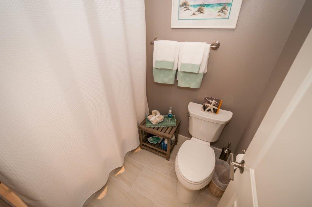 EMERALD WATERS VILLAGE - Residential