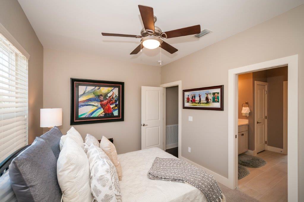 EMERALD WATERS VILLAGE - Residential