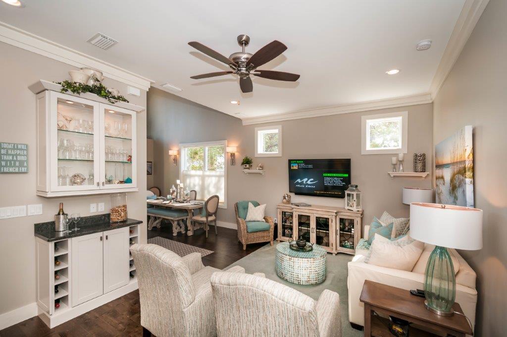 EMERALD WATERS VILLAGE - Residential