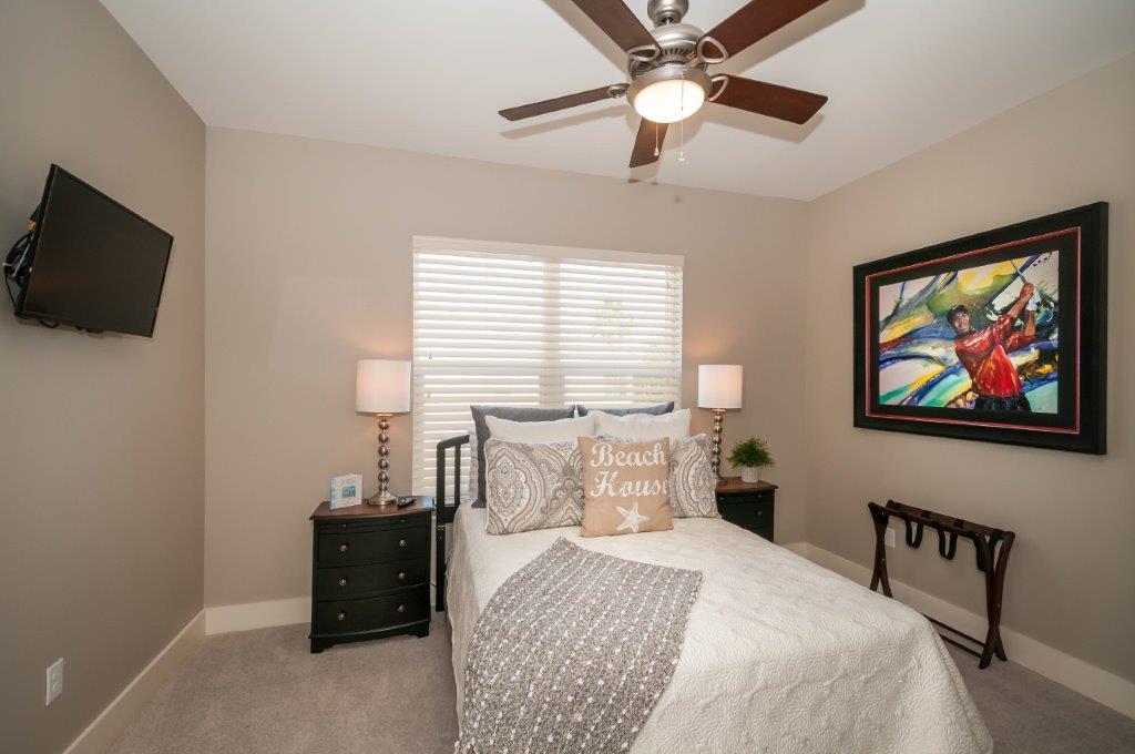 EMERALD WATERS VILLAGE - Residential