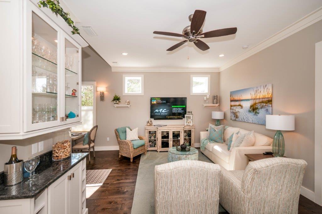 EMERALD WATERS VILLAGE - Residential