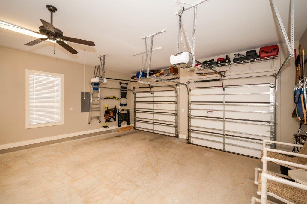 EMERALD WATERS VILLAGE - Residential