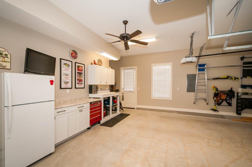 EMERALD WATERS VILLAGE - Residential