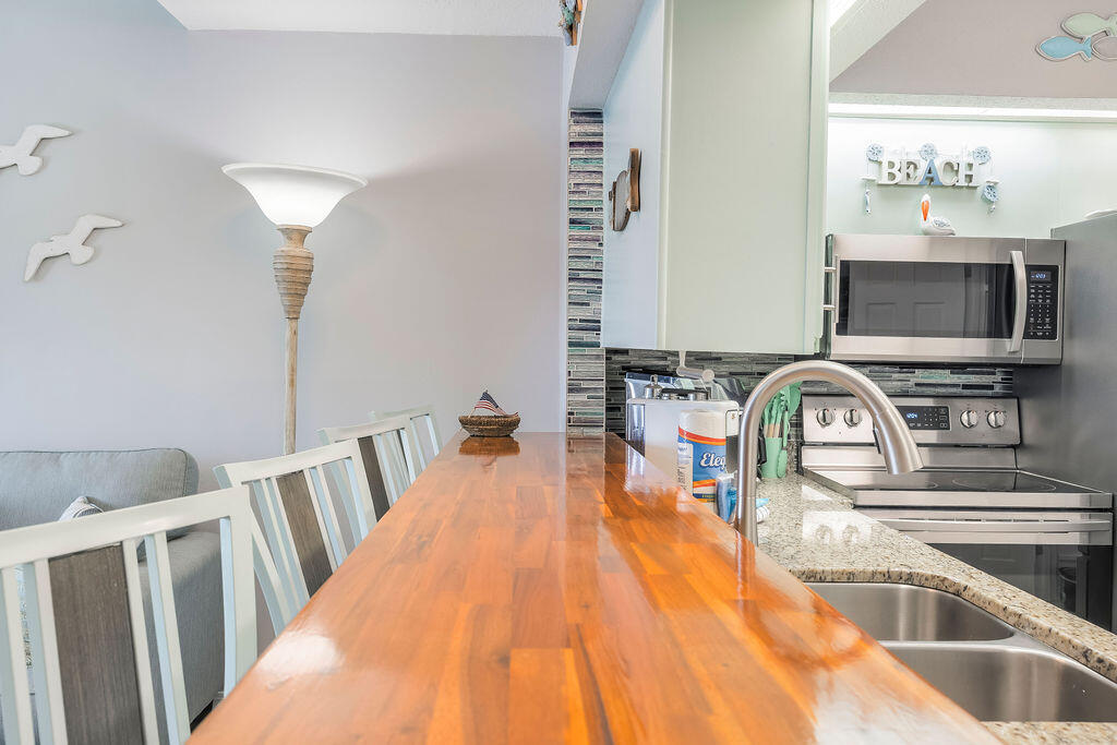 SEASCAPE CONDO PH 6A - Residential