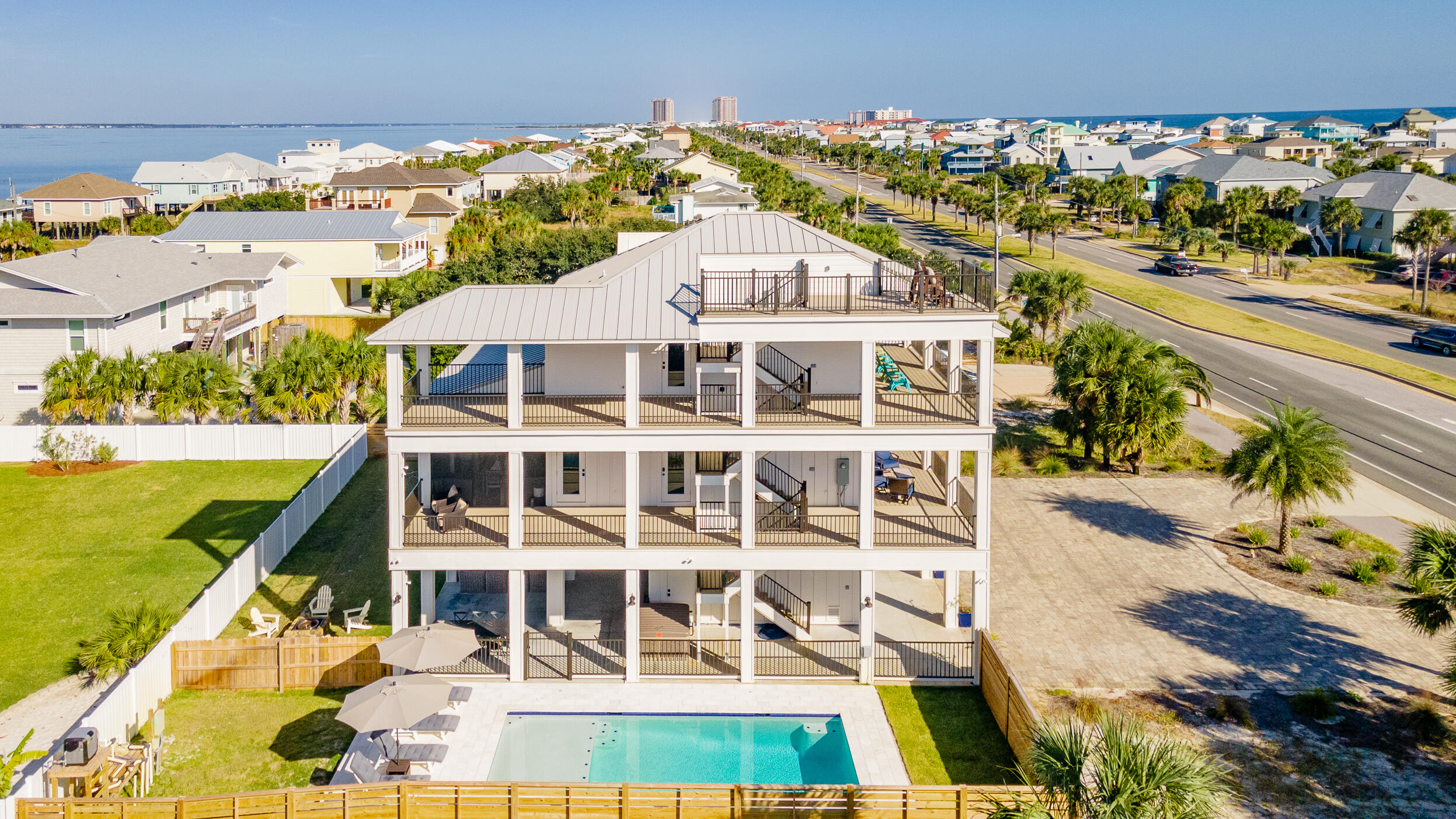 VILLA SEGUNDA - Residential