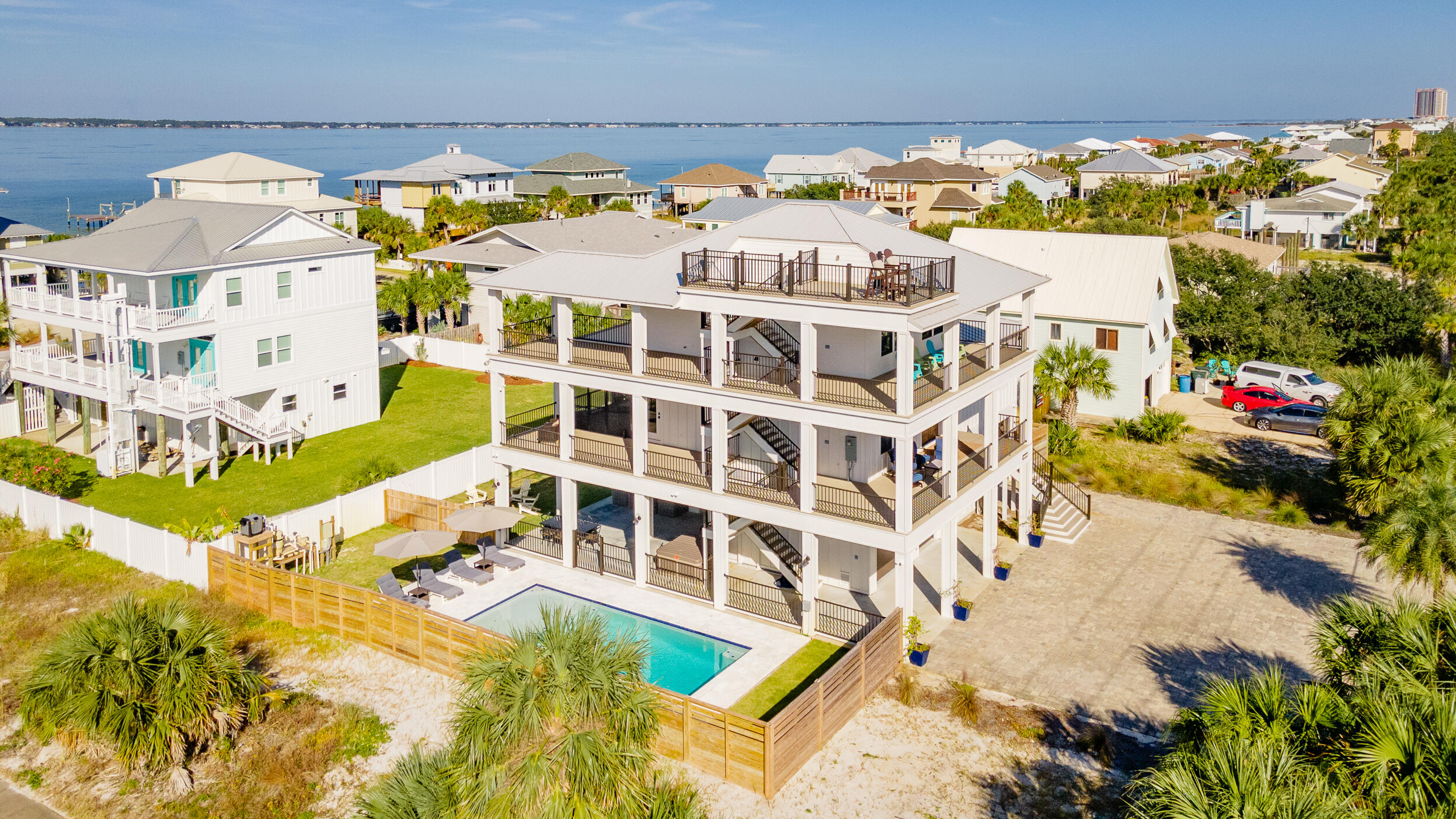 VILLA SEGUNDA - Residential