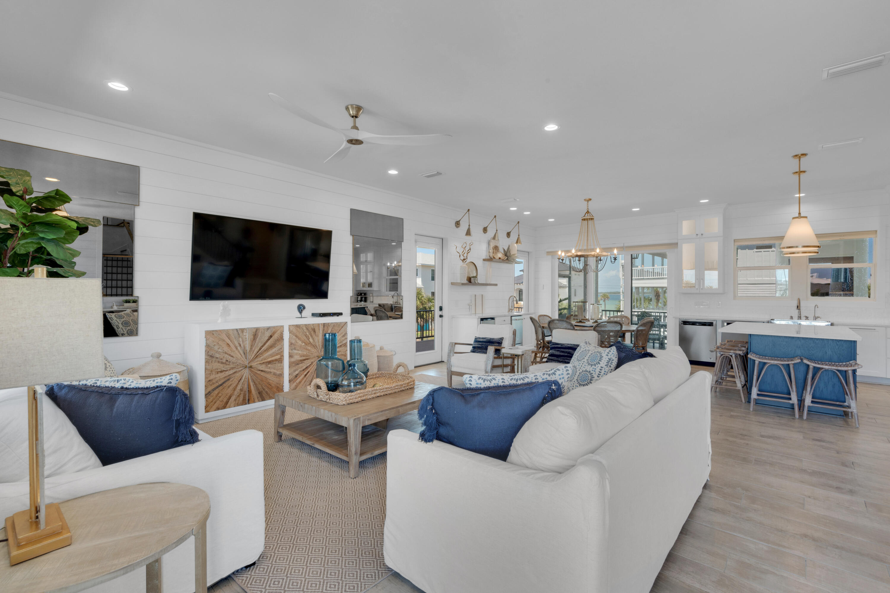 VILLA SEGUNDA - Residential