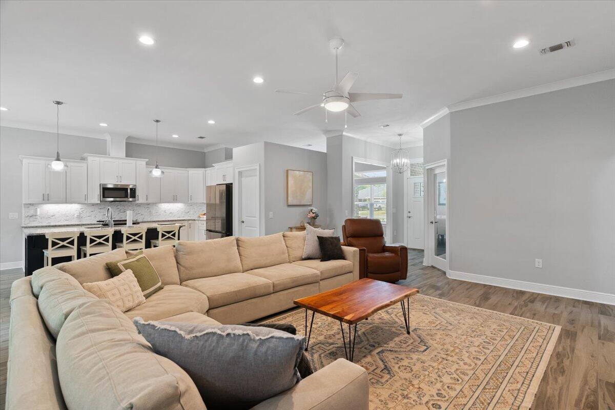 HOLLEY BY THE SEA - Residential