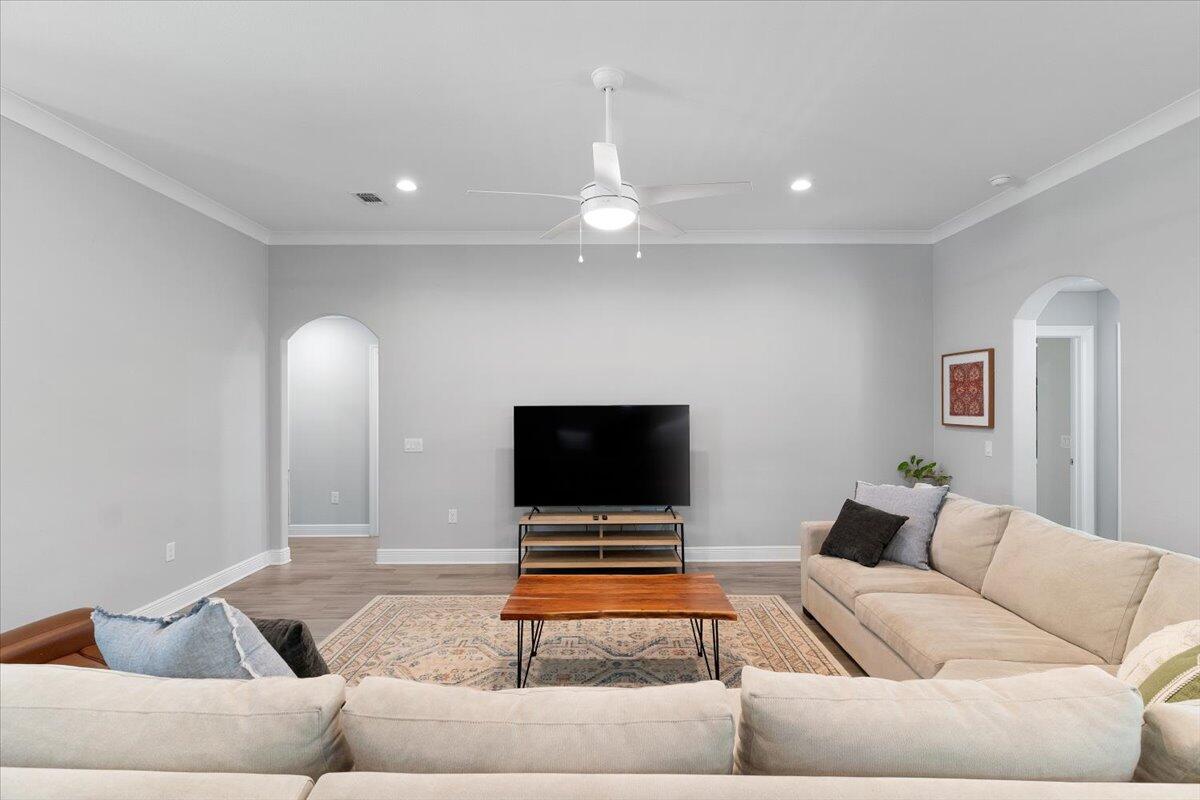 HOLLEY BY THE SEA - Residential
