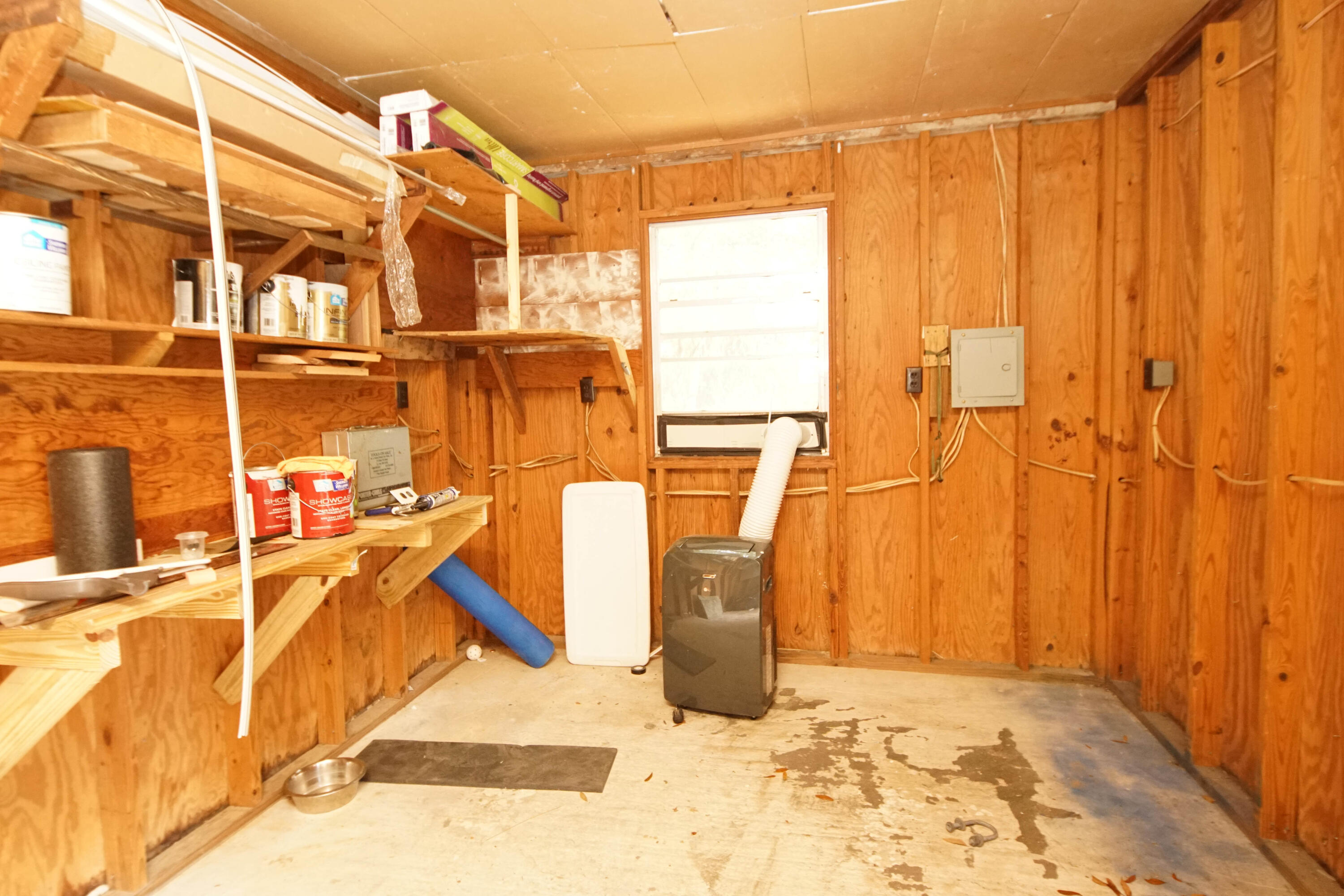 CAROL ANNE MANOR - Residential Lease