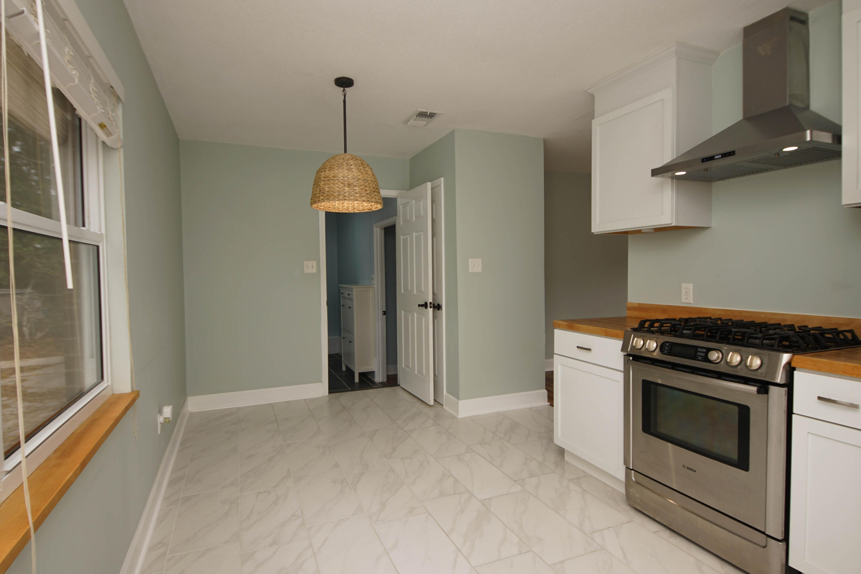 CAROL ANNE MANOR - Residential Lease