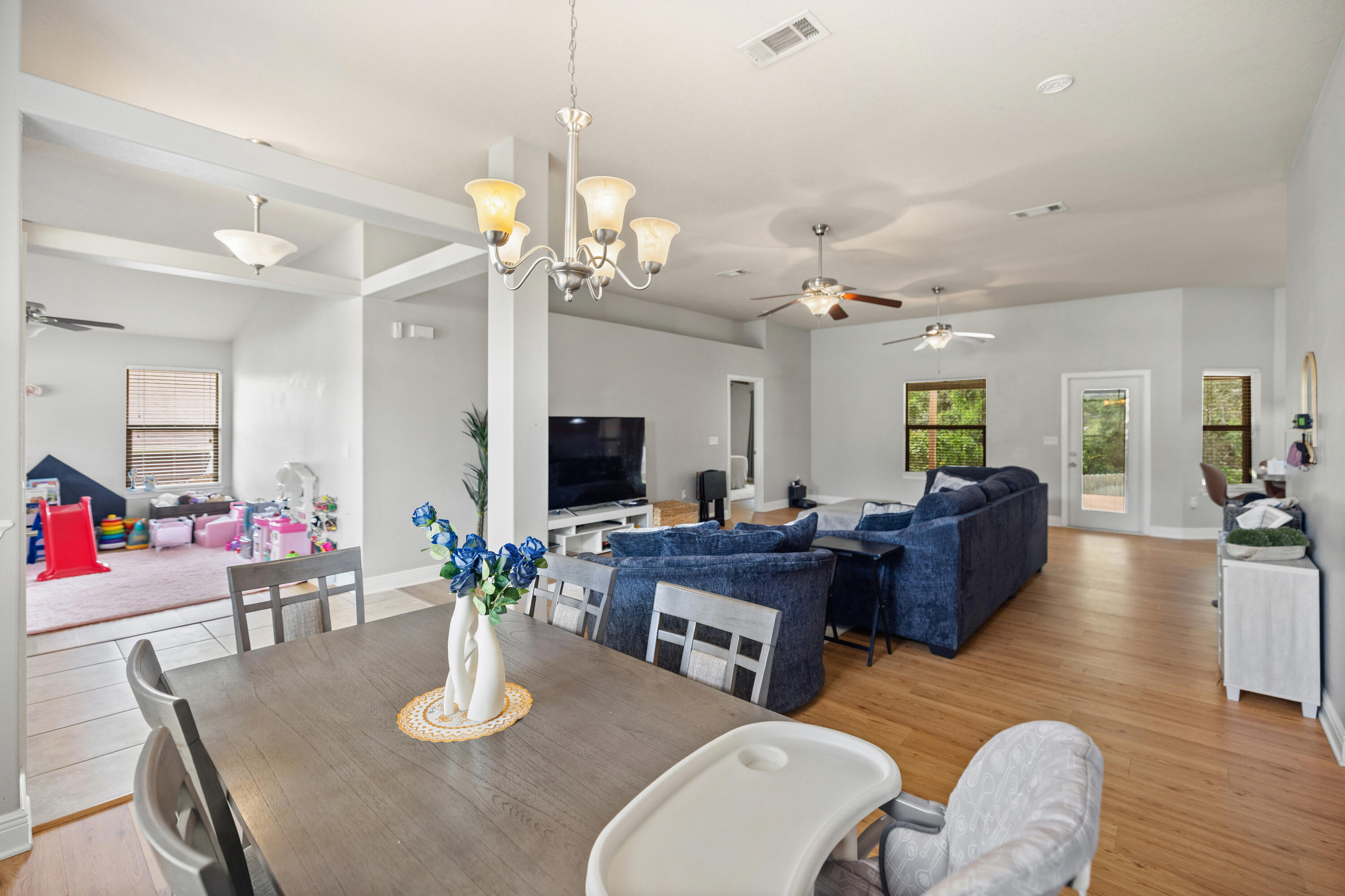 ALICIA PLACE - Residential