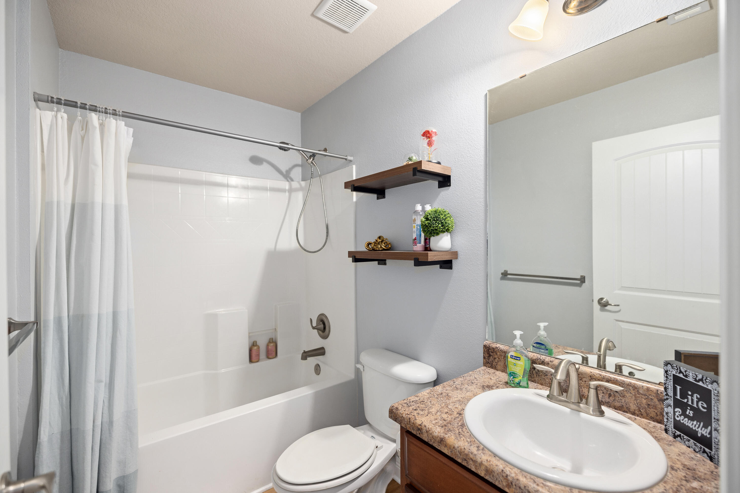 ALICIA PLACE - Residential