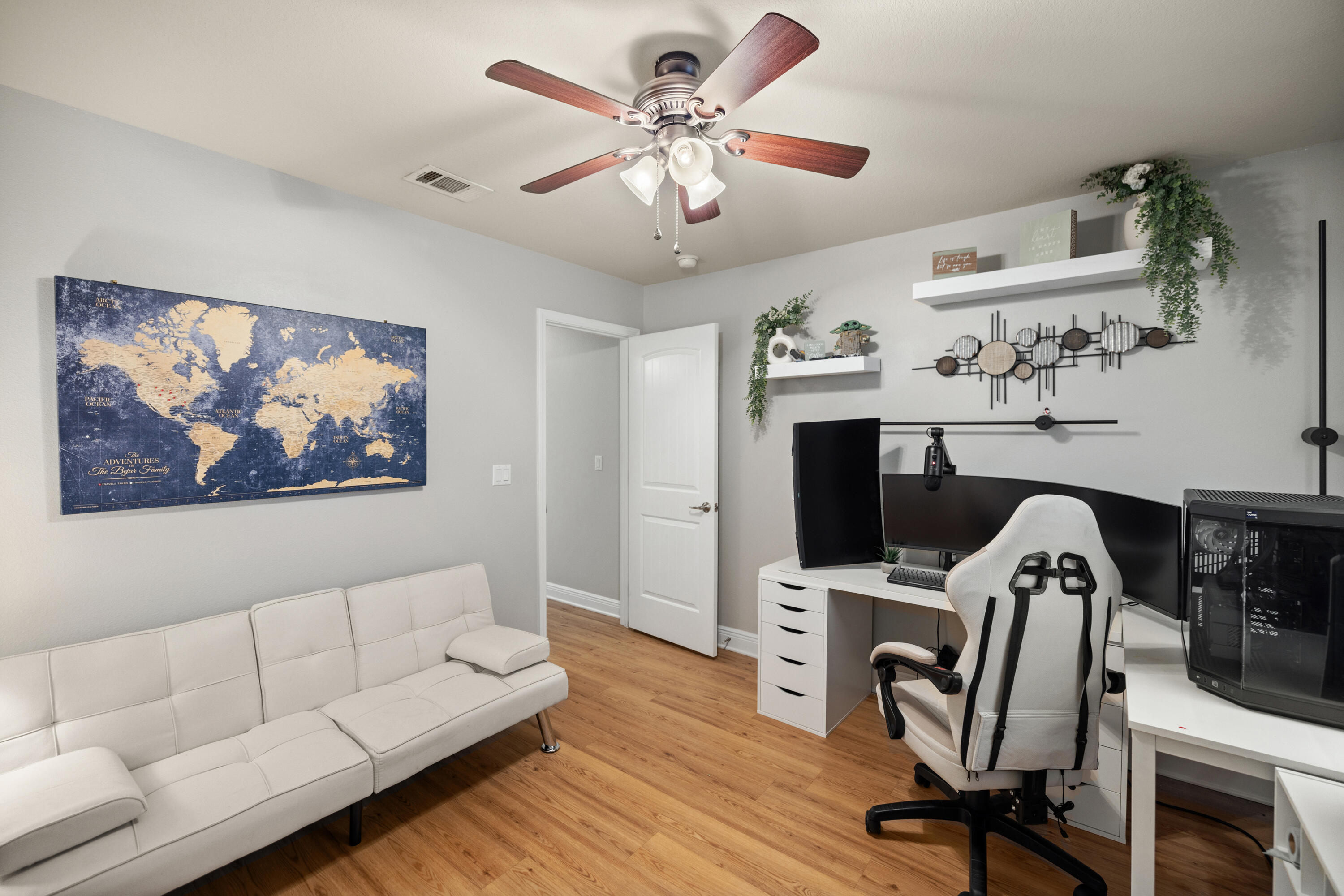 ALICIA PLACE - Residential