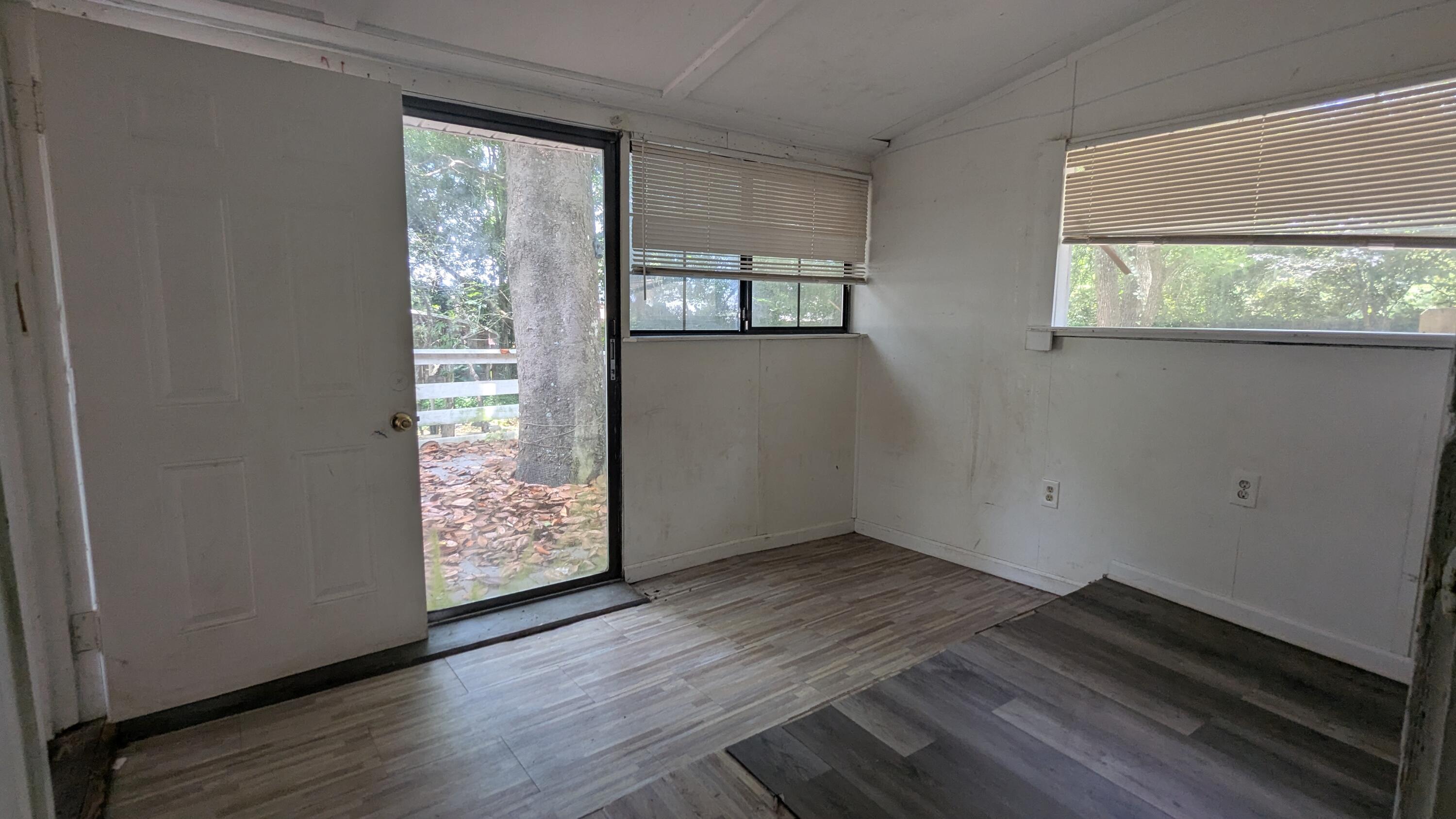 LEON HEIGHTS - Residential