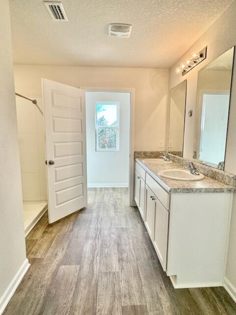 AVALON PARK - Residential