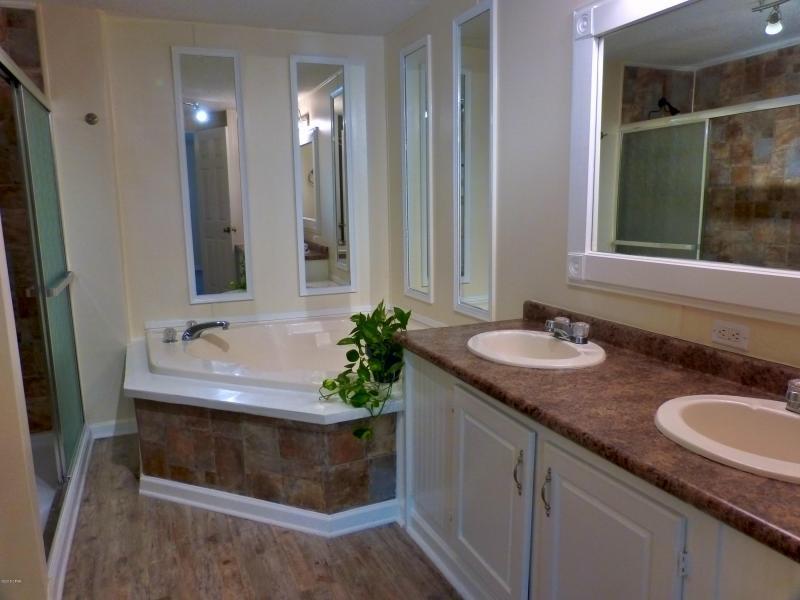 Bayou Pines - Residential