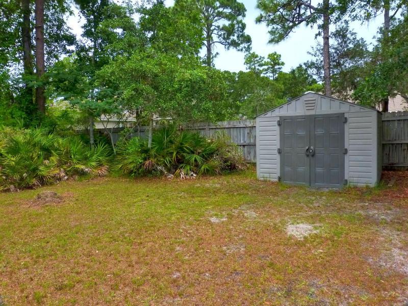 Bayou Pines - Residential