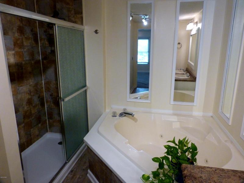 Bayou Pines - Residential