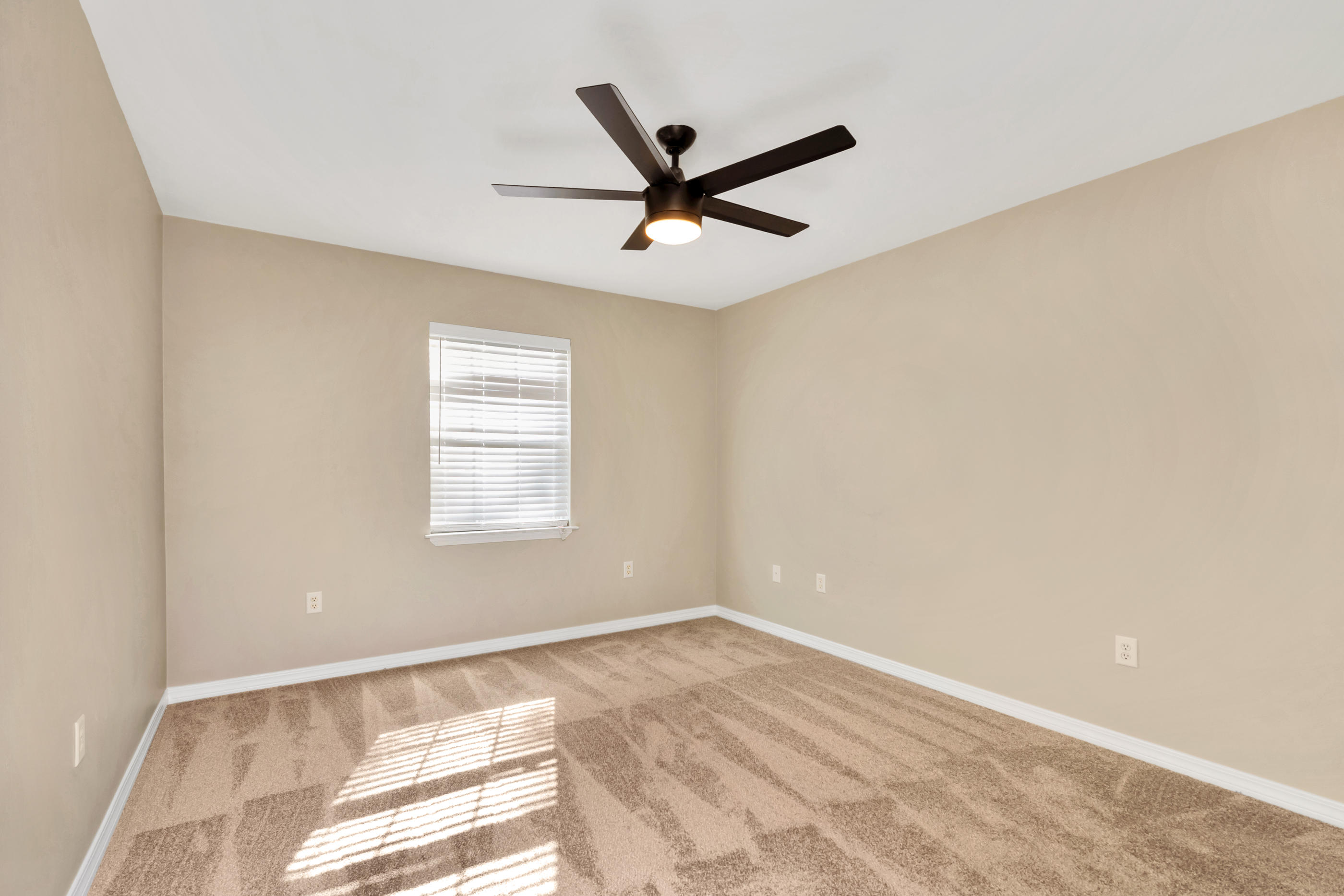 WILSON SQUARE T/H - Residential