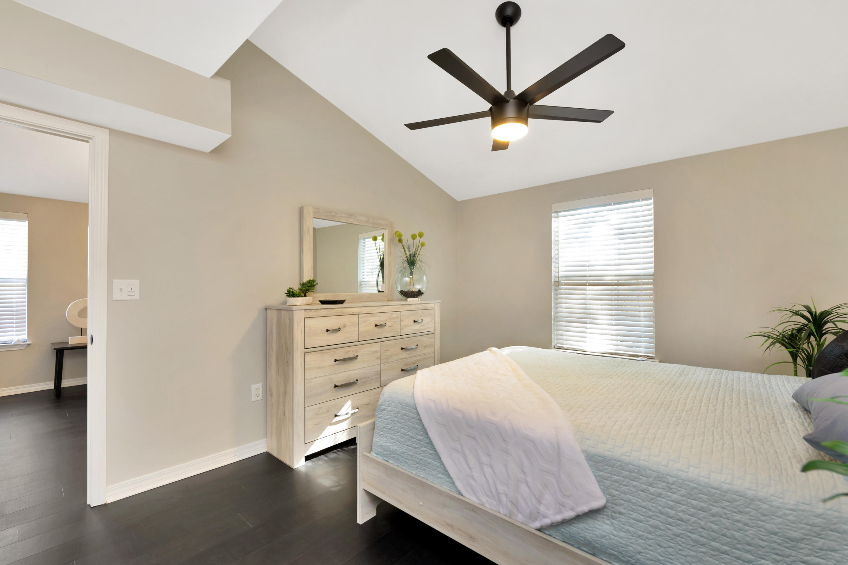 WILSON SQUARE T/H - Residential