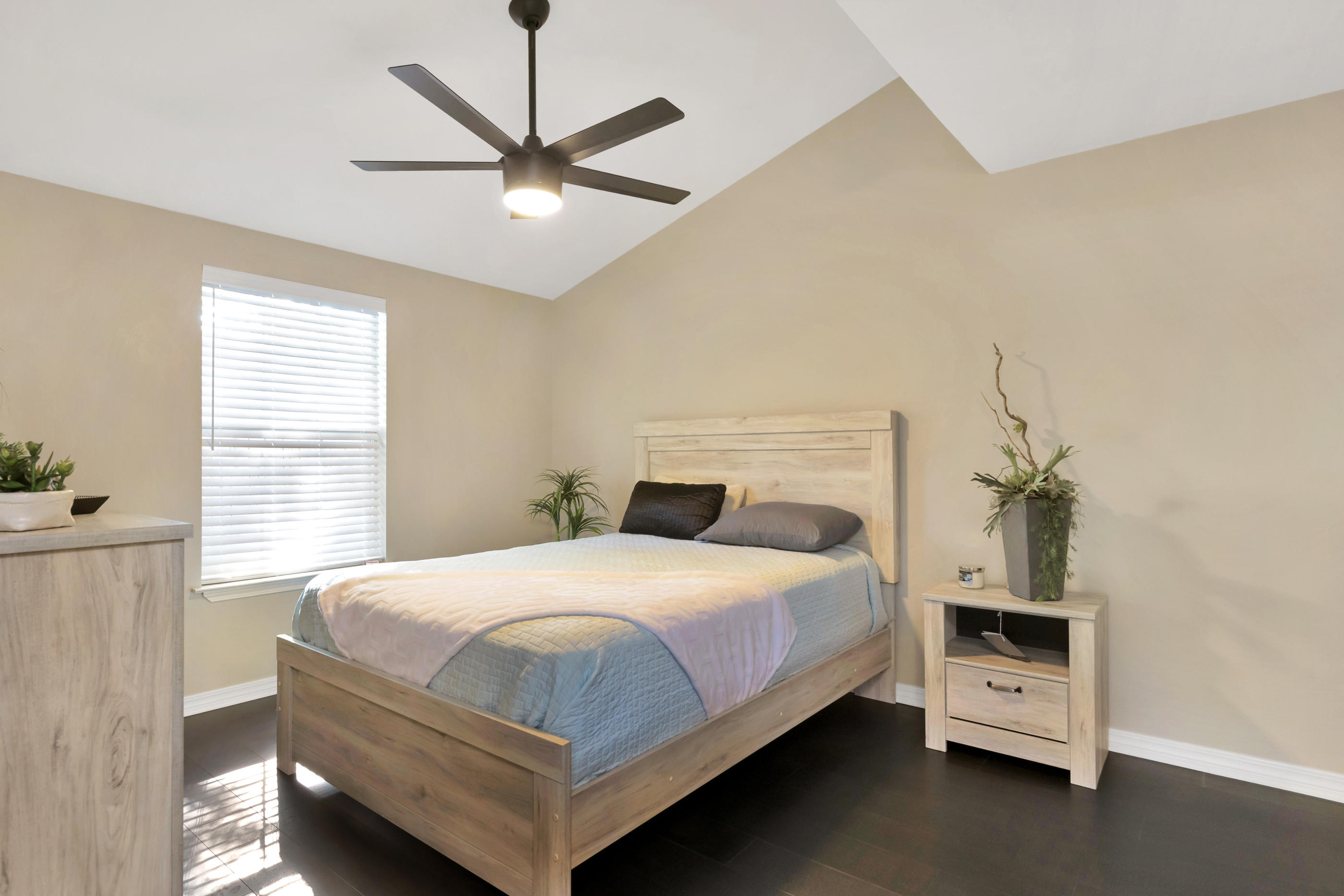 WILSON SQUARE T/H - Residential