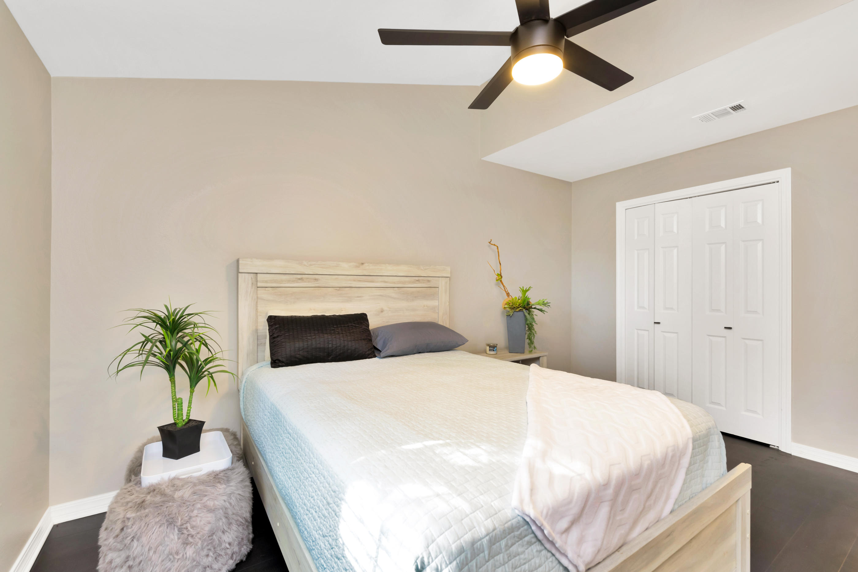 WILSON SQUARE T/H - Residential