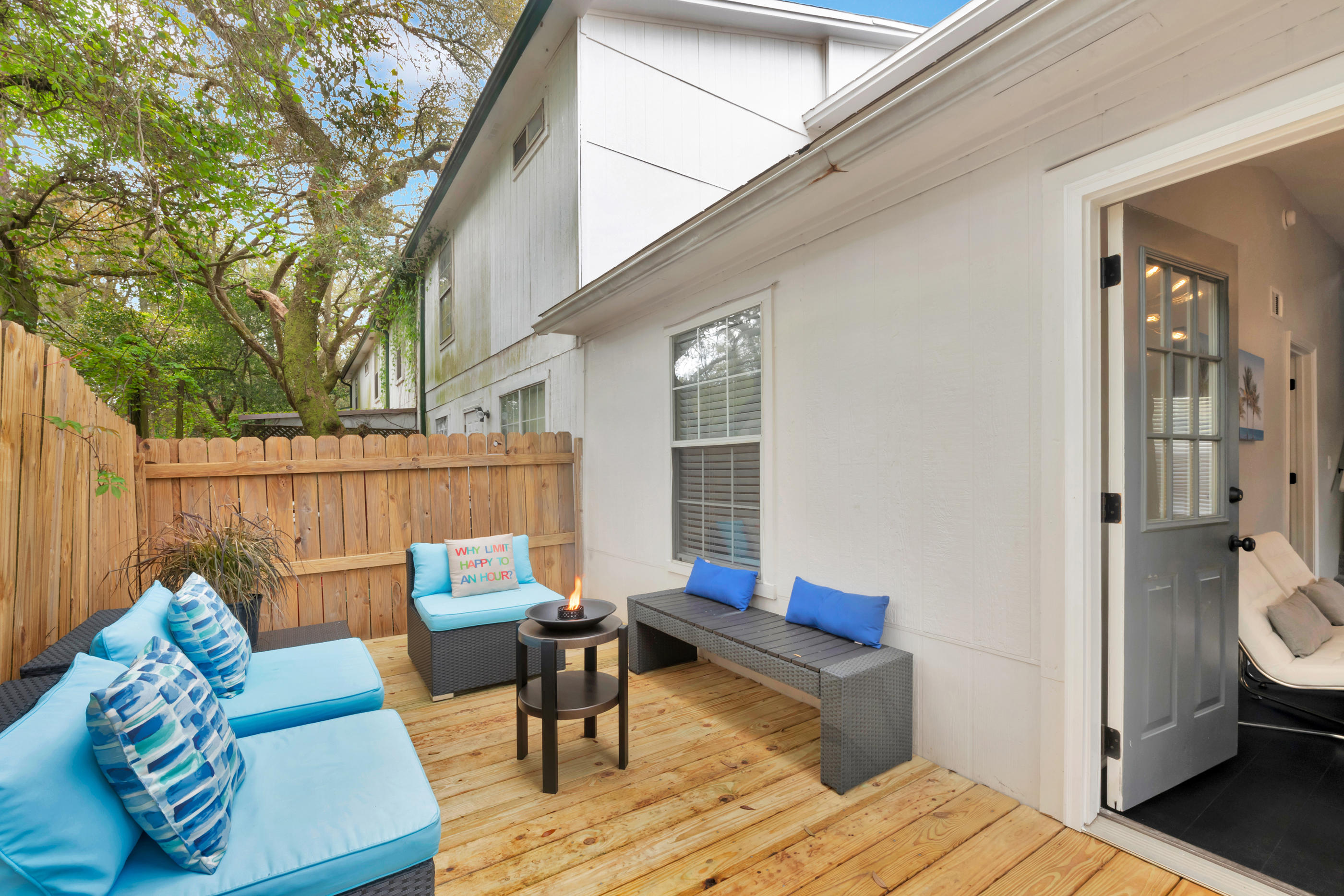 WILSON SQUARE T/H - Residential