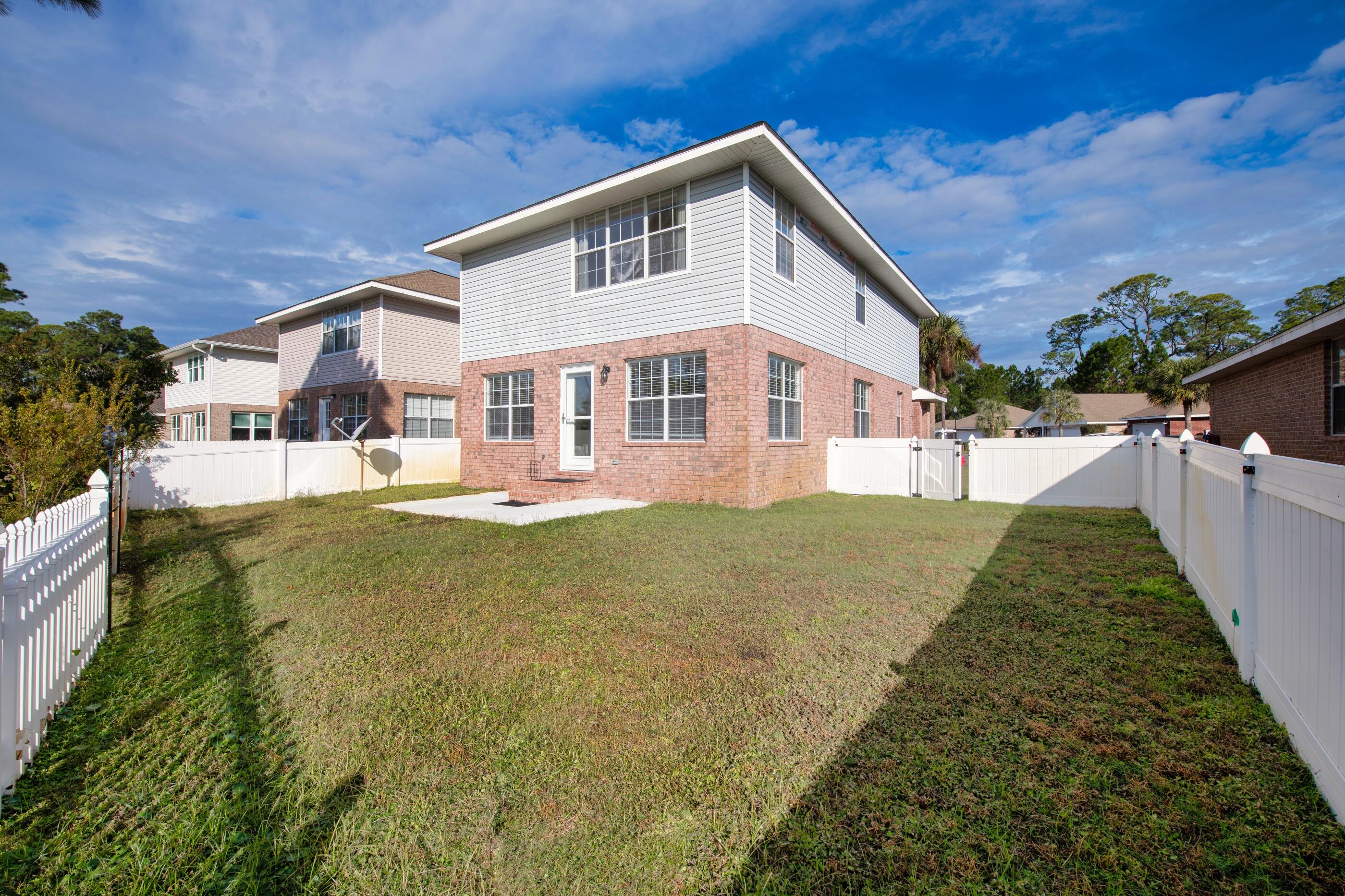 MARSH HARBOR - Residential Lease