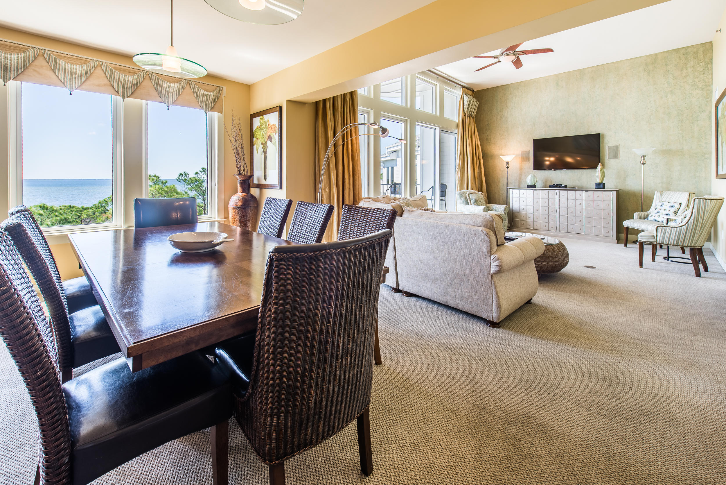 BAHIA CONDO - Residential