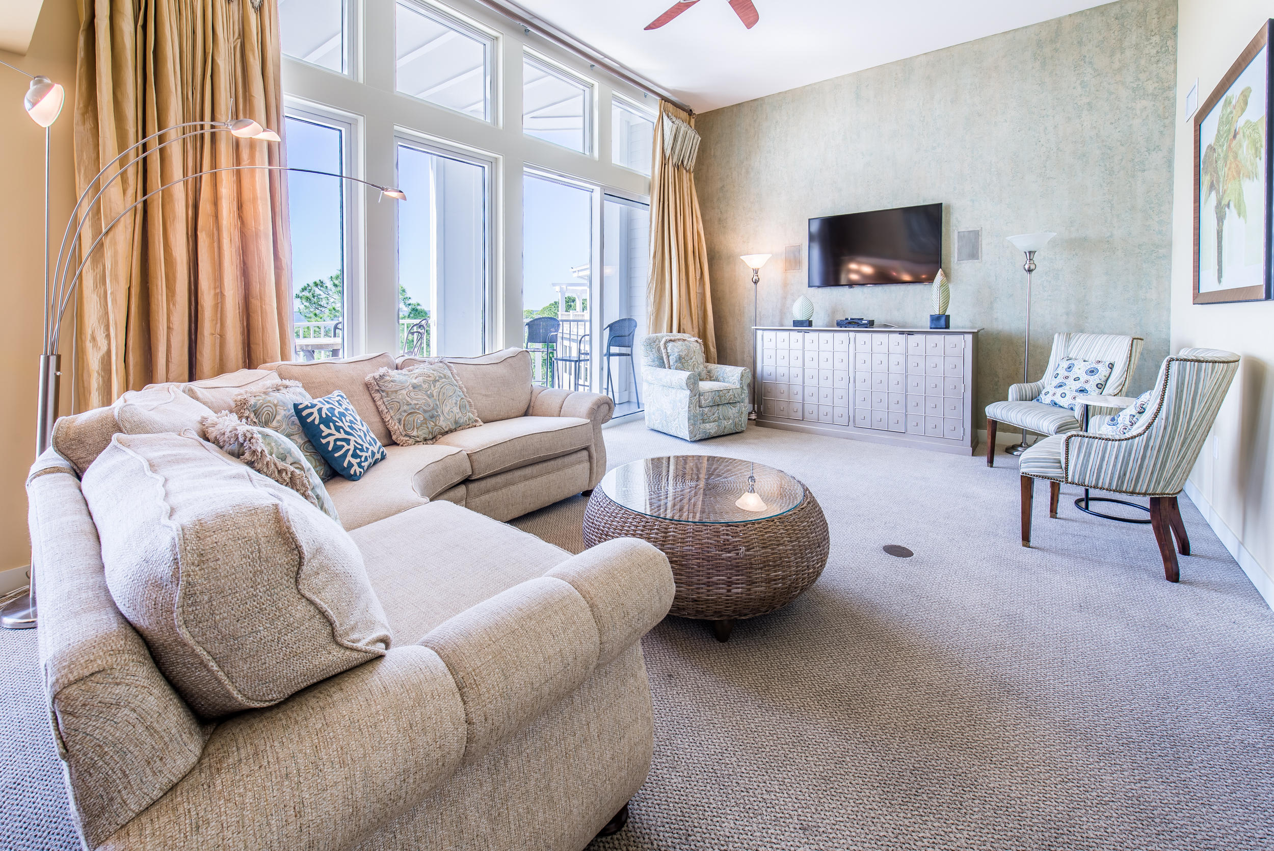 BAHIA CONDO - Residential