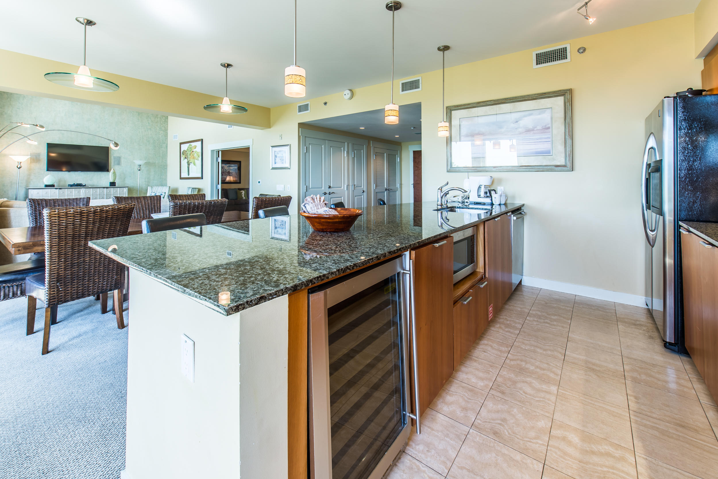 BAHIA CONDO - Residential