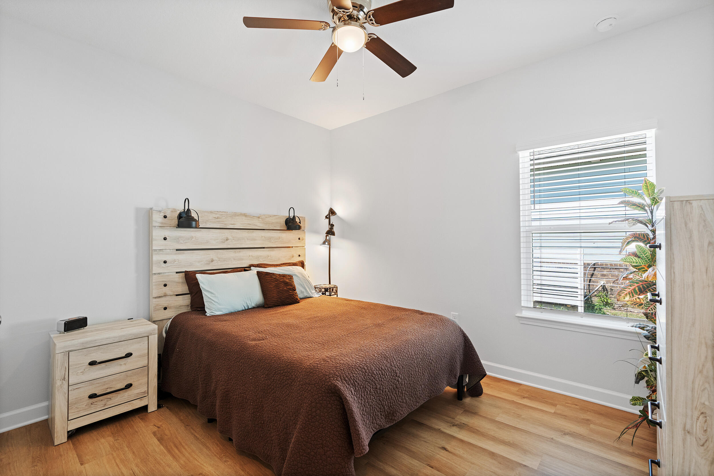 LAGRANGE LANDING - Residential