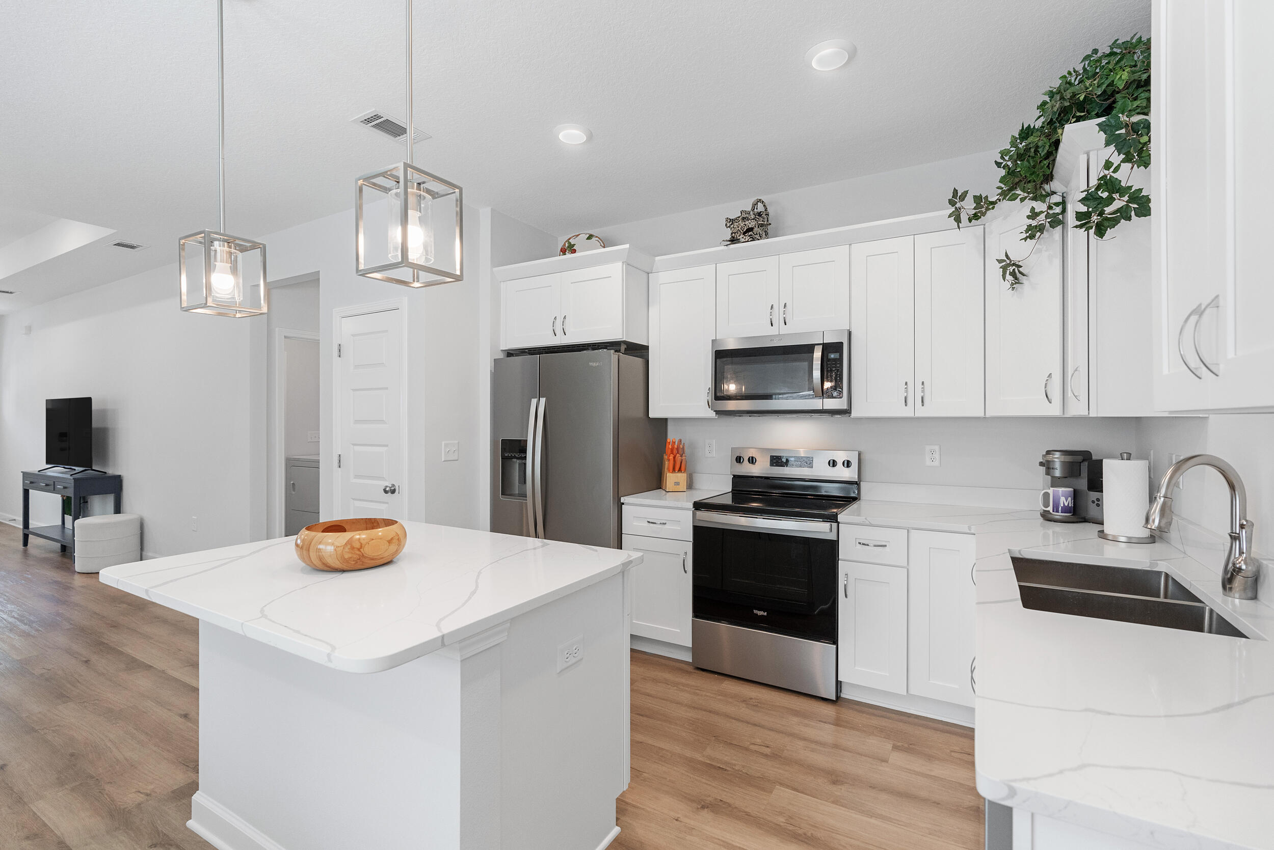 LAGRANGE LANDING - Residential