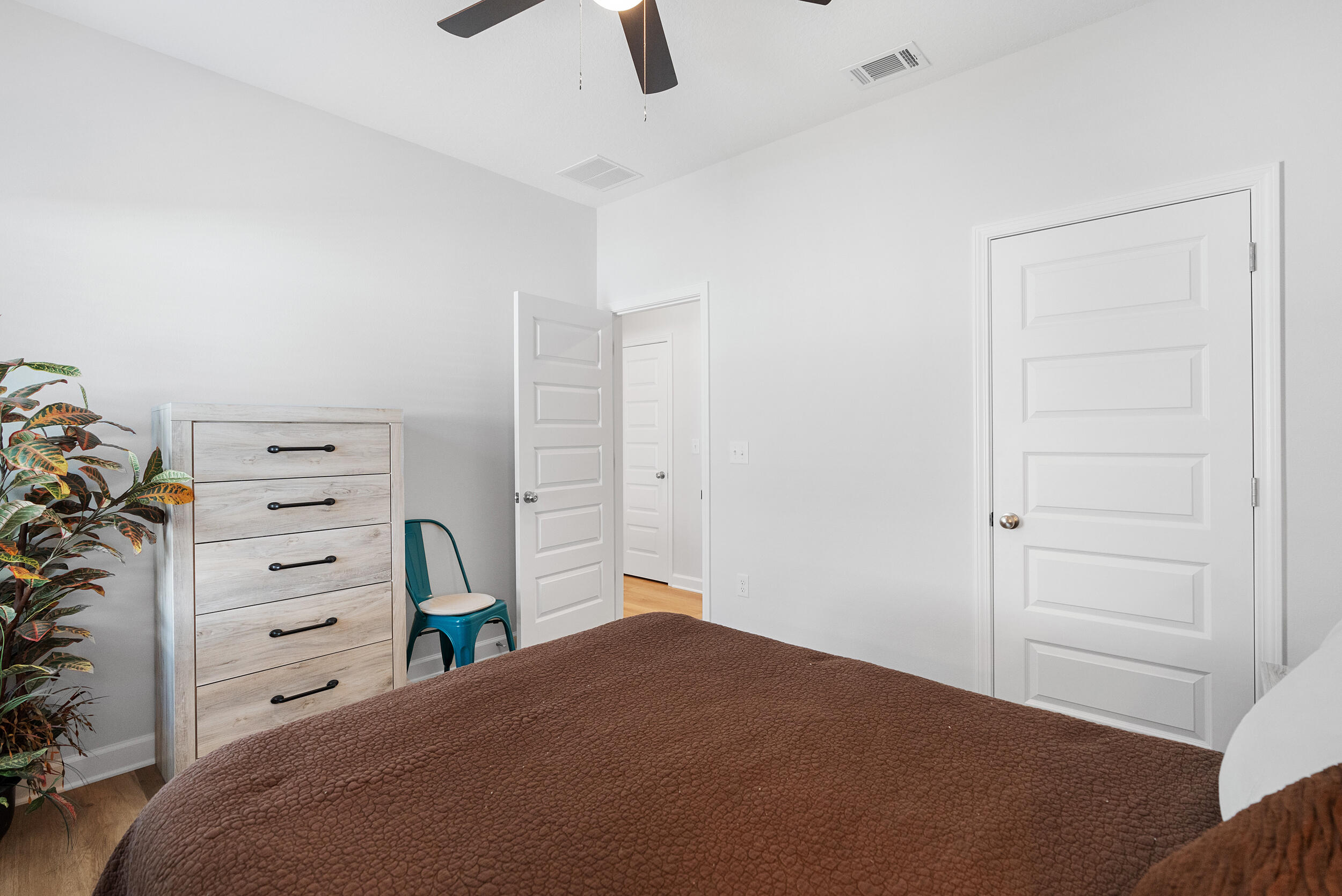 LAGRANGE LANDING - Residential