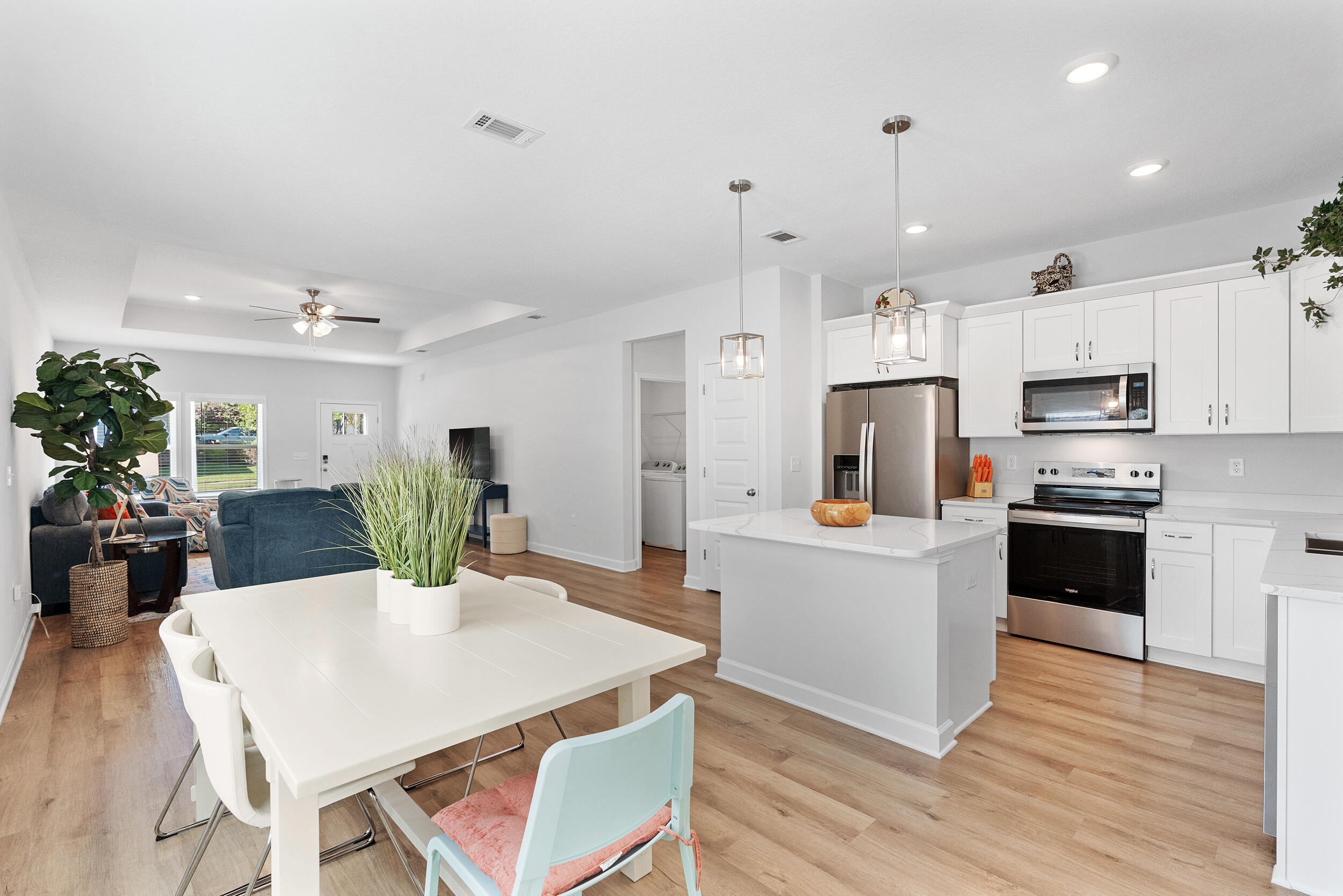 LAGRANGE LANDING - Residential