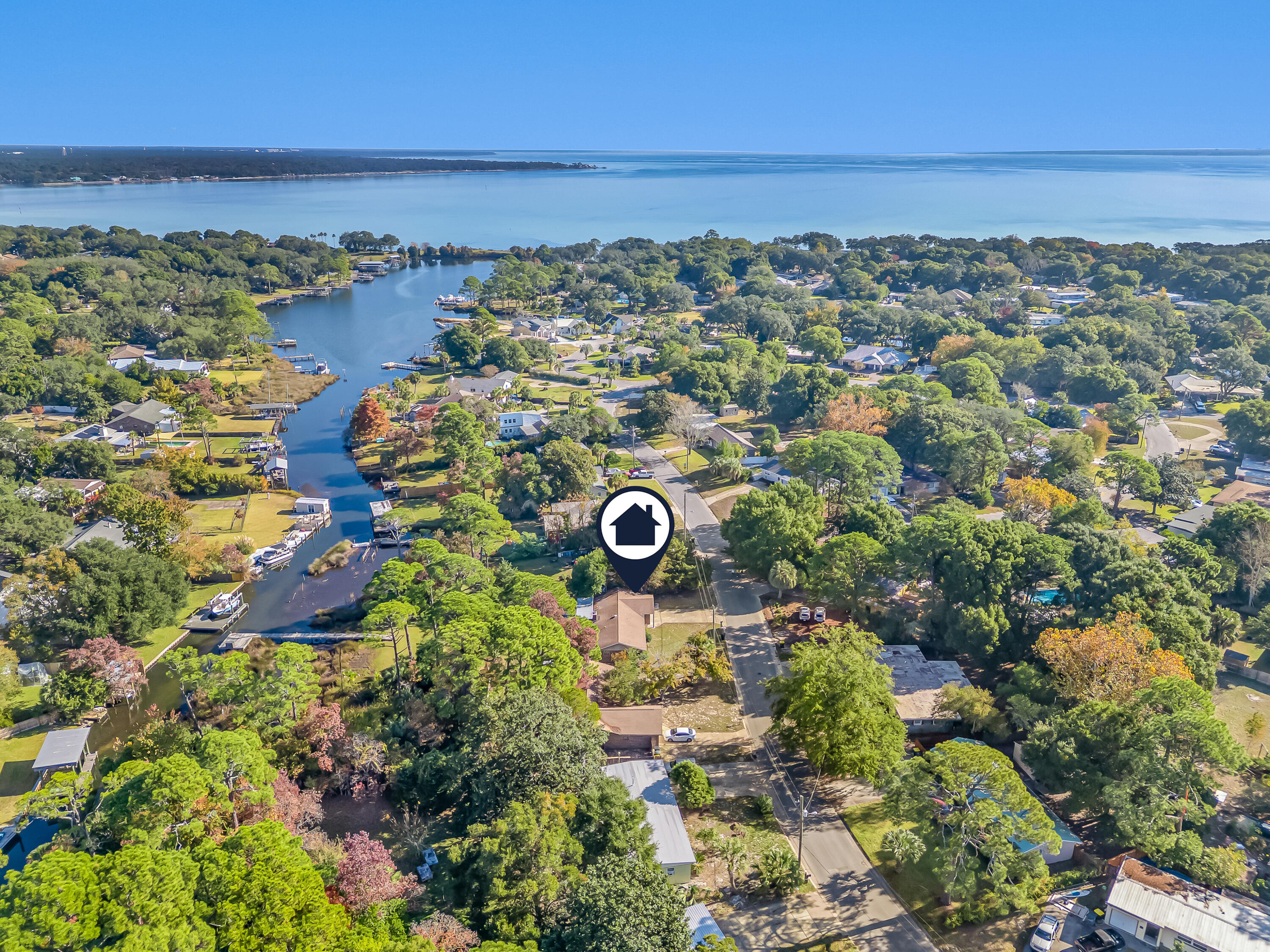 ELLIOTTS POINT - Residential