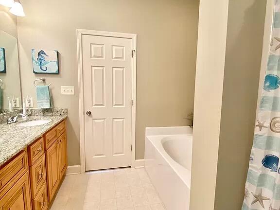 ARBOR LAKE - Residential