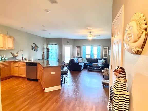 ARBOR LAKE - Residential