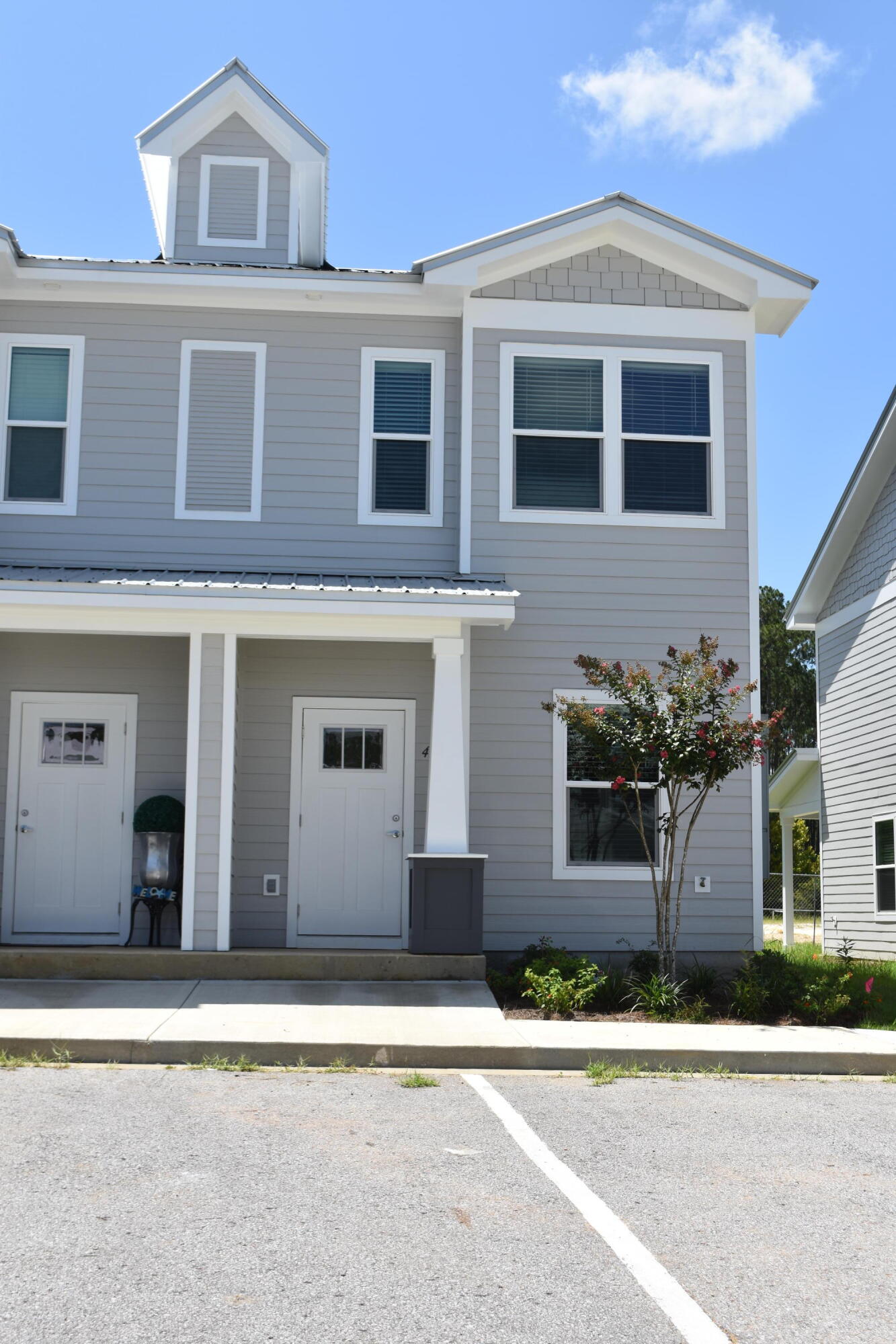 BRAND NEW 3BR / 2.5 BA with 1396 sq.ft. and an open floor plan features including quartz countertops throughout, Stainless Steel Appliances and Luxury Vinyl Plank flooring. Choose from Upgrades for LVP throughout. Close Proximity to Freeport schools.