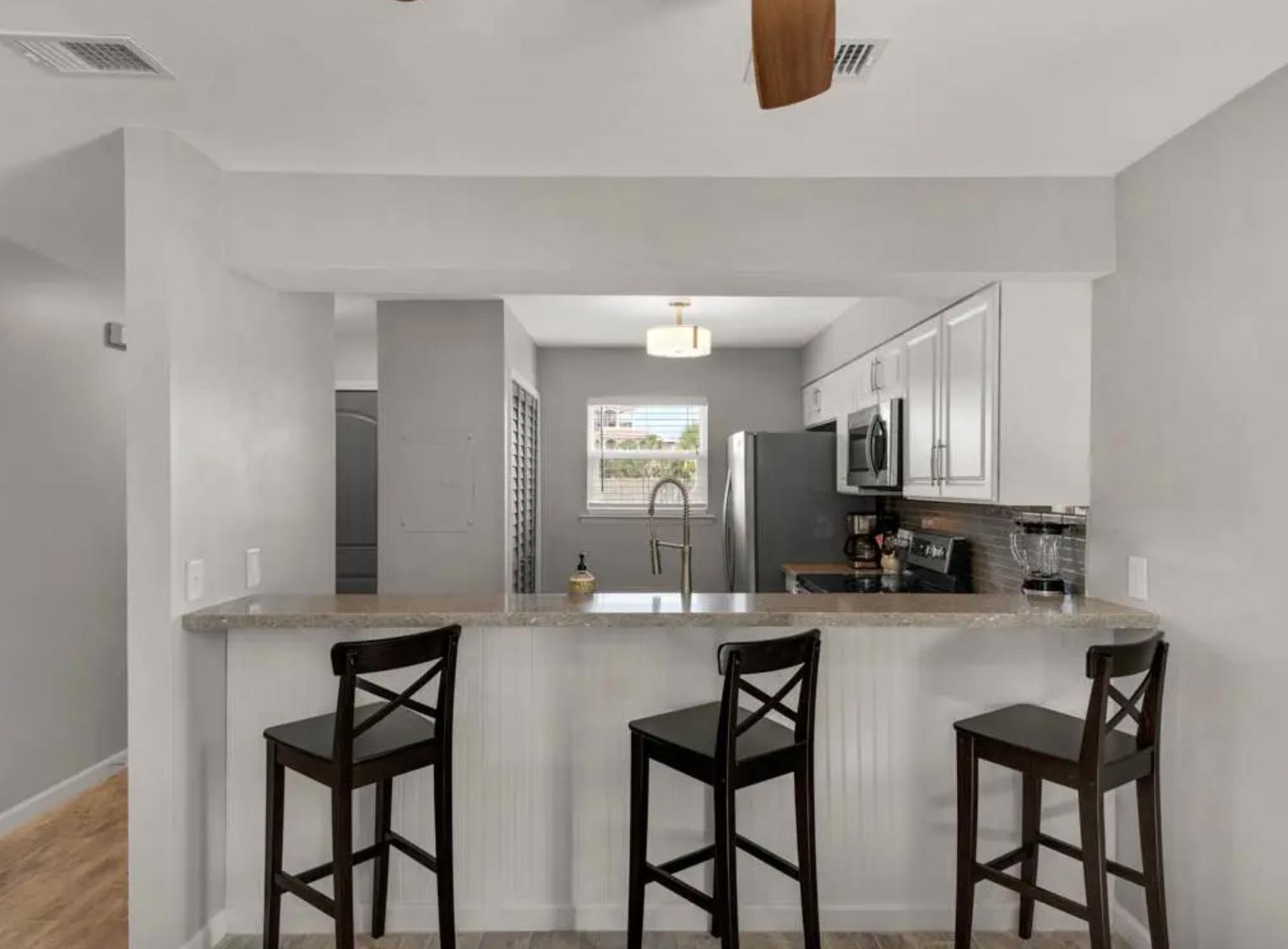 SUMMERHOUSE T/H - Residential