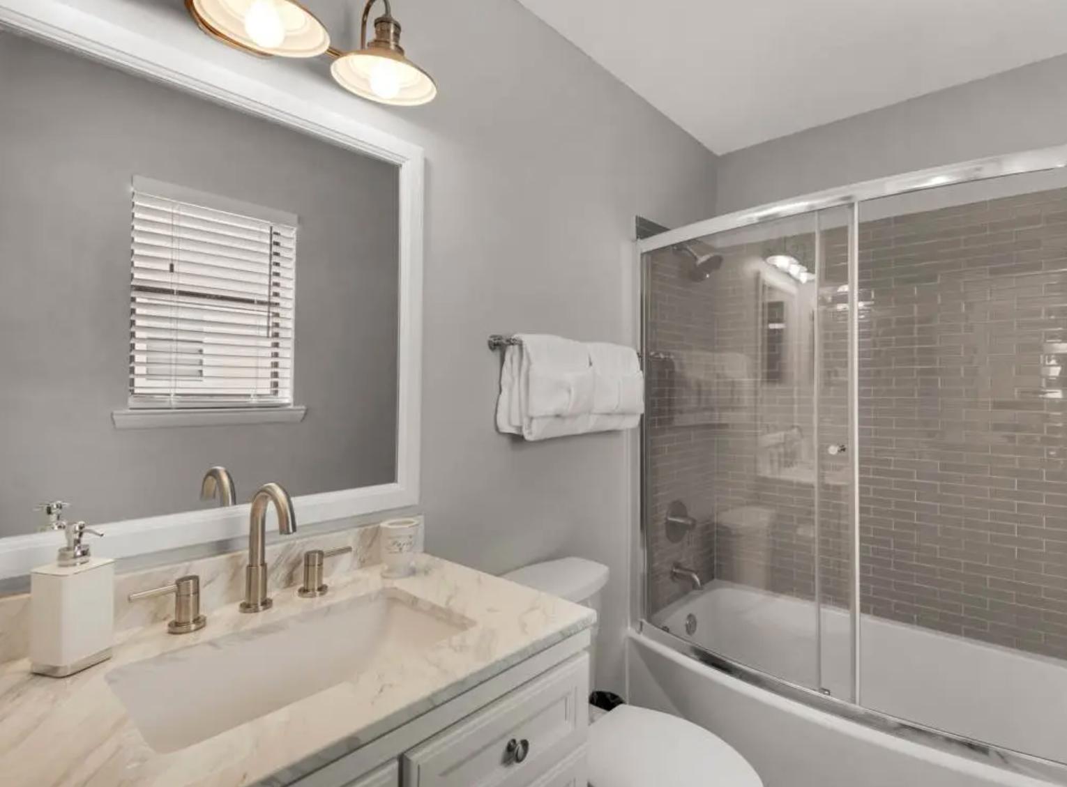 SUMMERHOUSE T/H - Residential