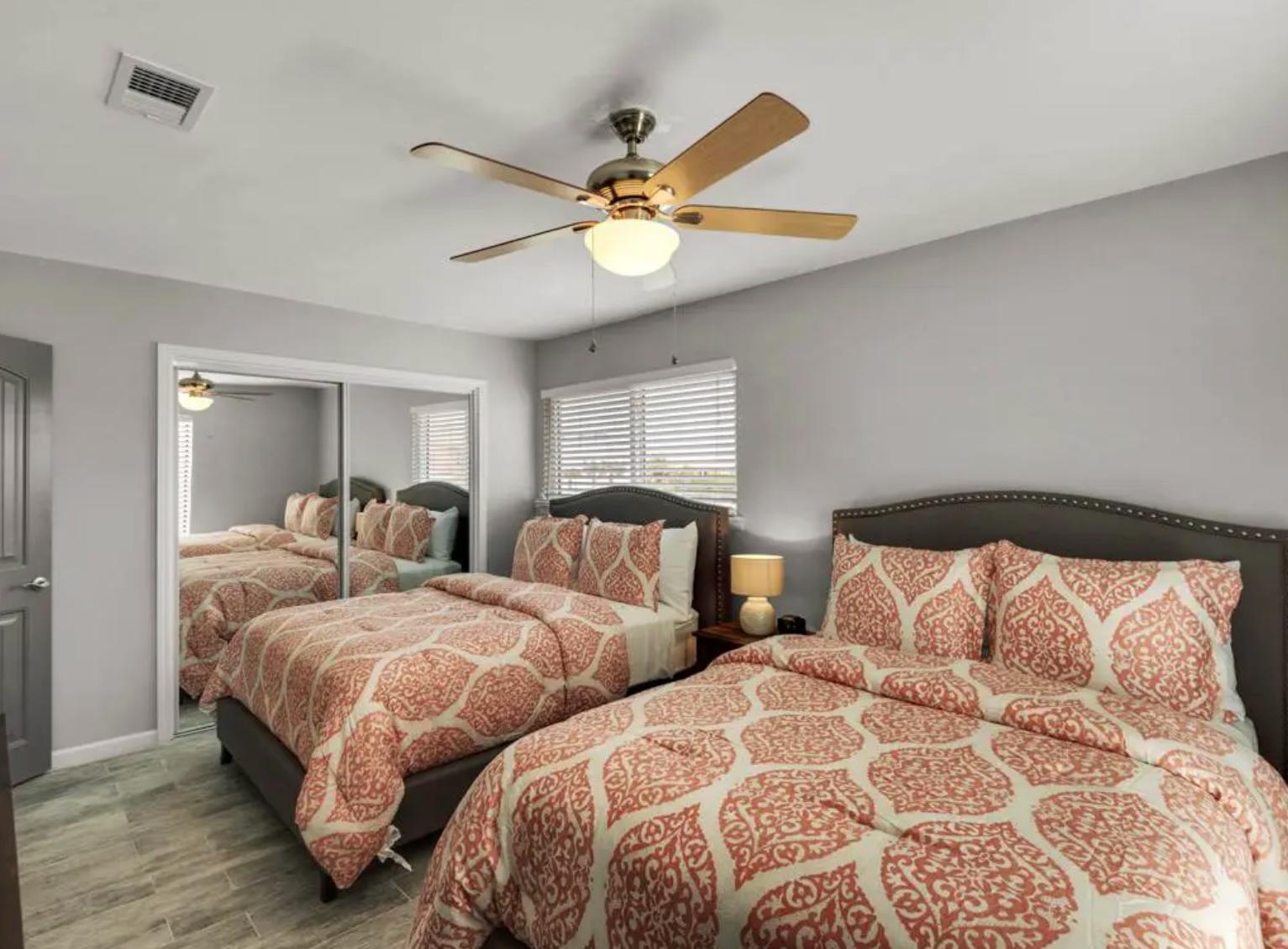 SUMMERHOUSE T/H - Residential