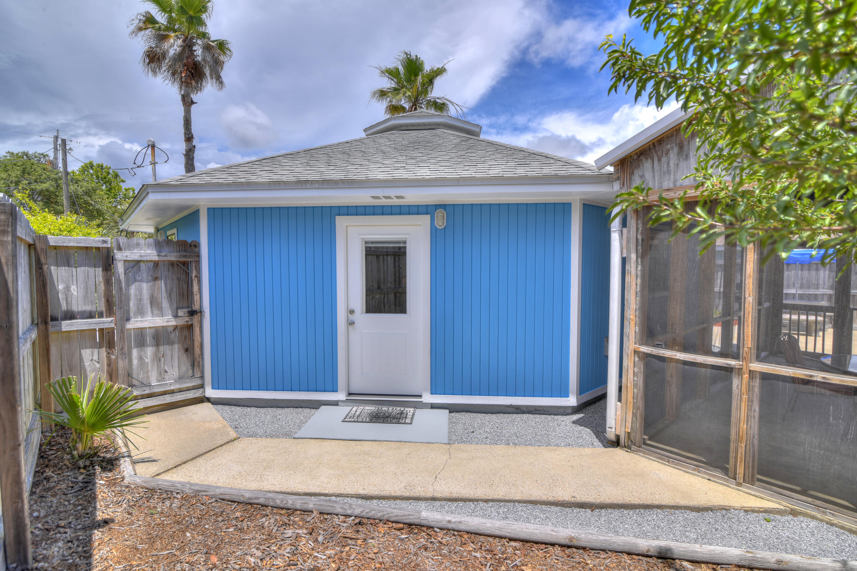 RIVIERA BEACH - Residential