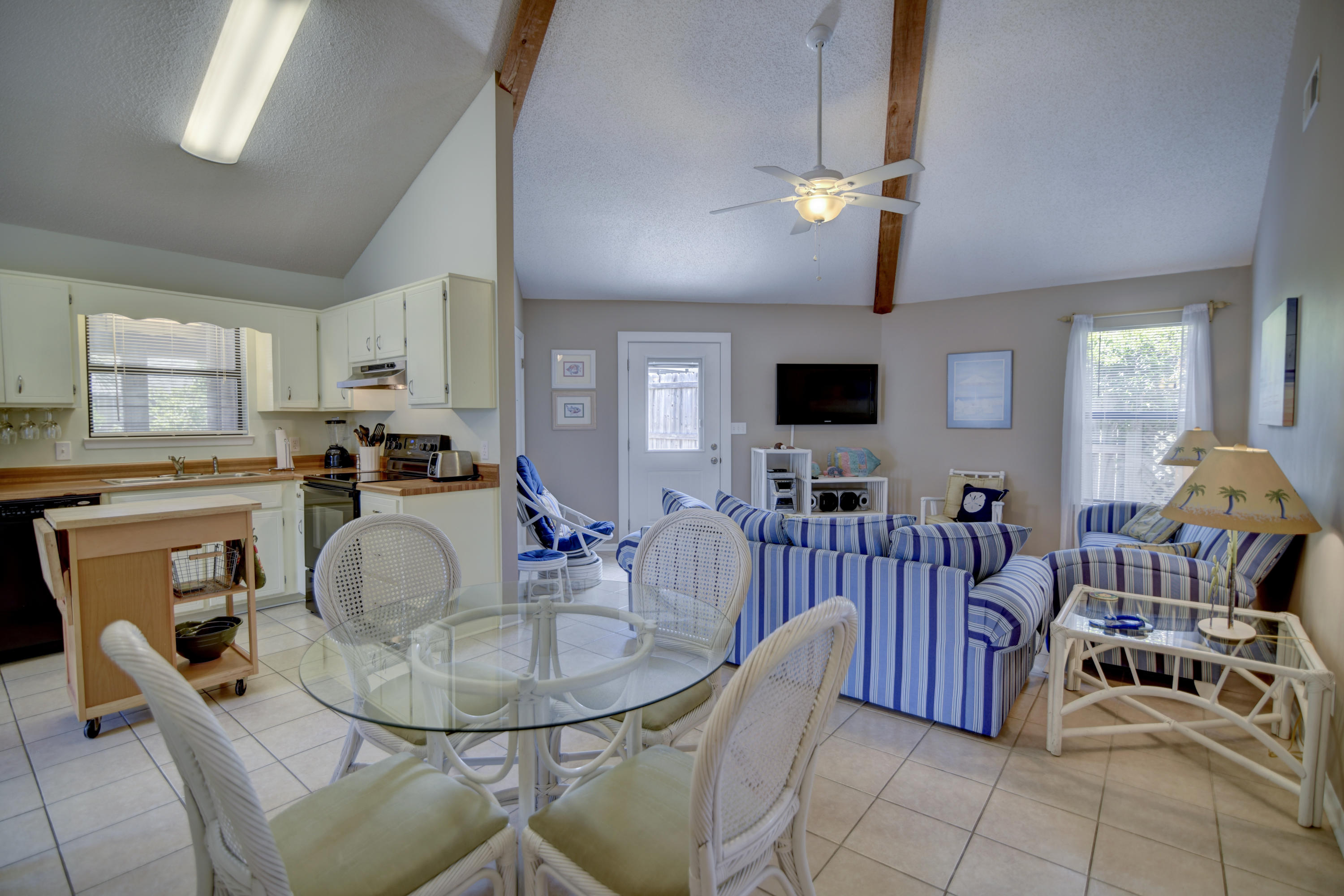 RIVIERA BEACH - Residential